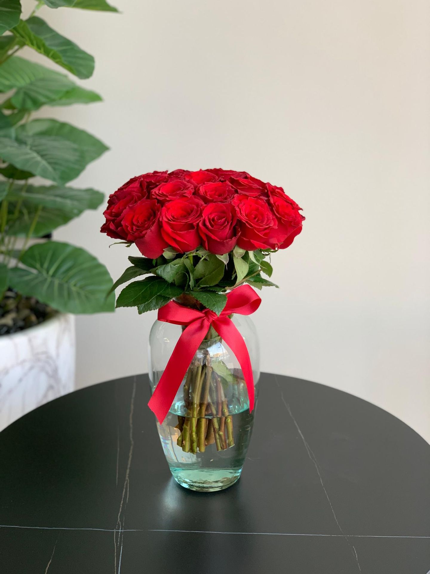 فازة ورد احمر 1