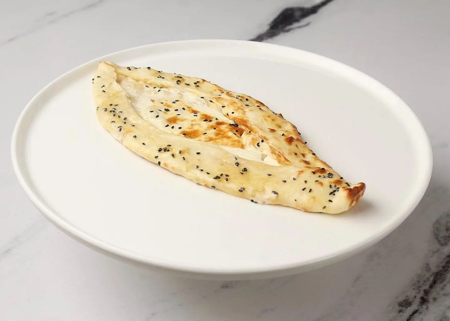 منقوشة لبنة و عسل