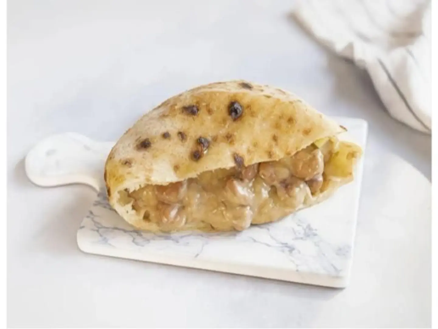 Foul Sandwich With Chickpeas