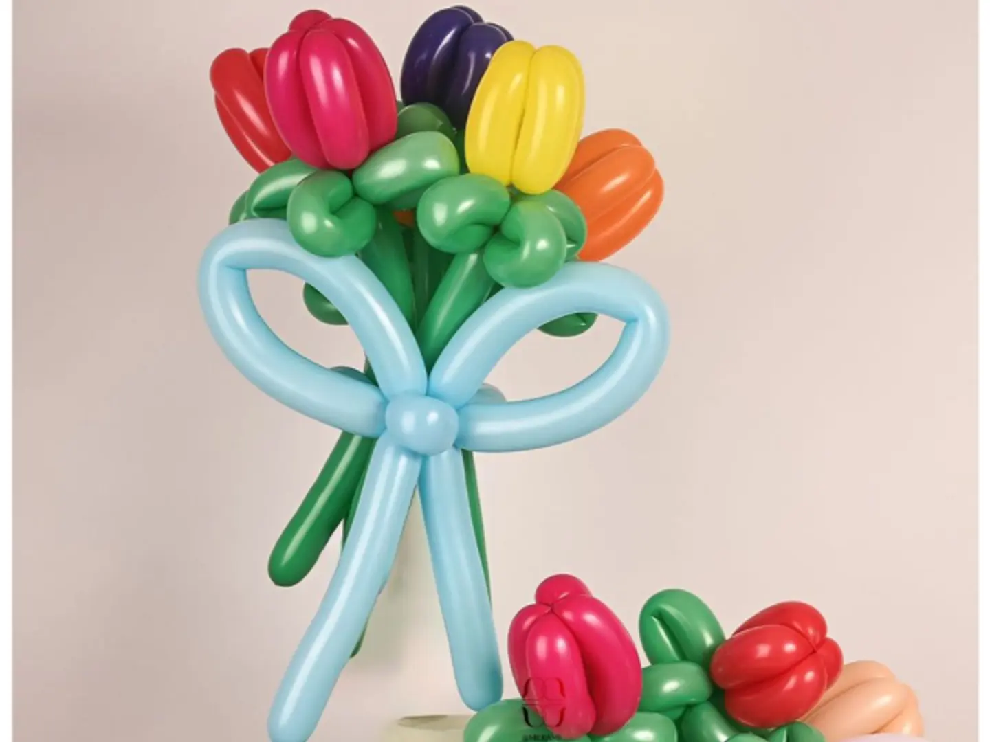 باقة ورود بالونية