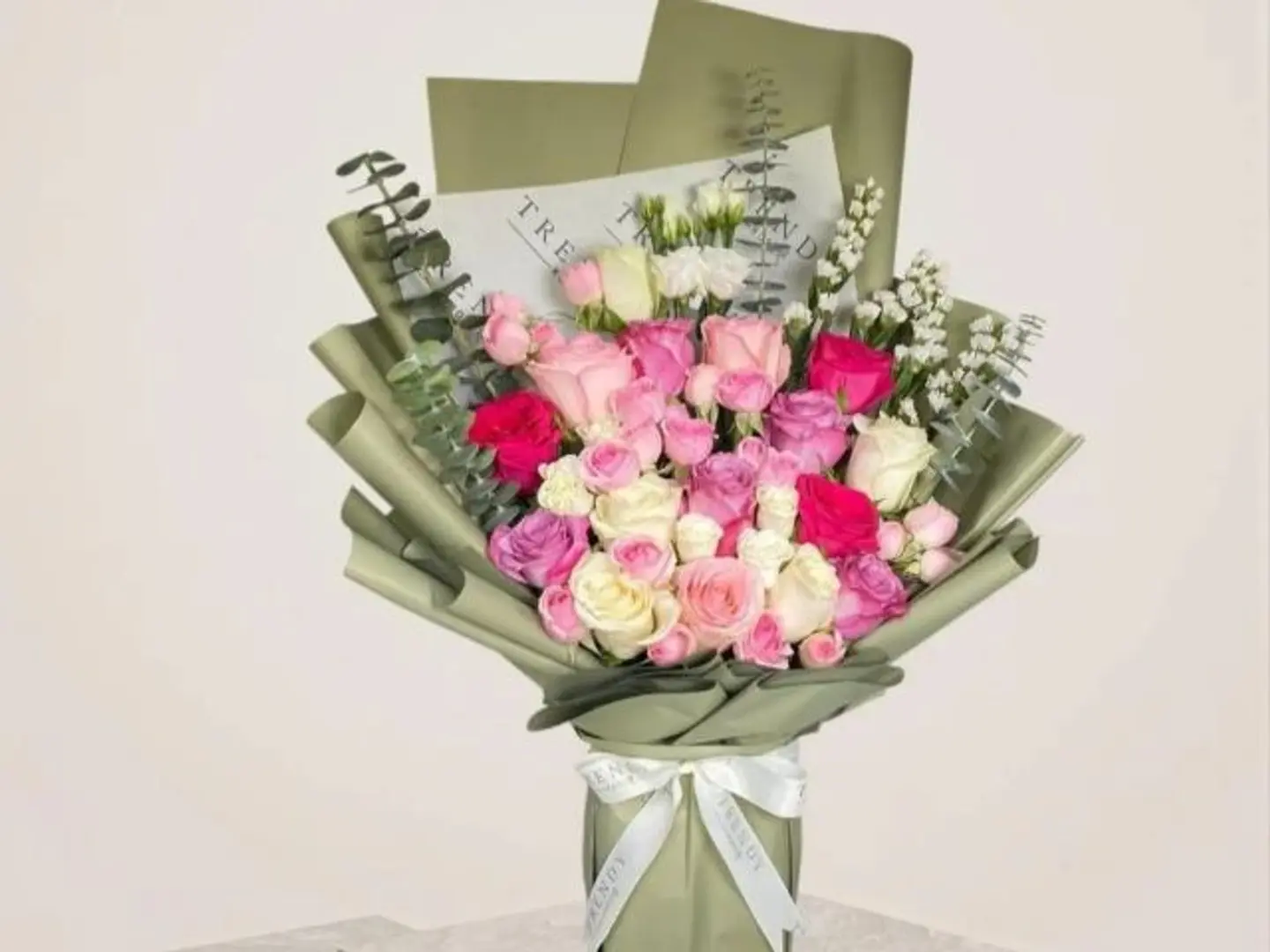 باقة أنثى الورد الفاخر