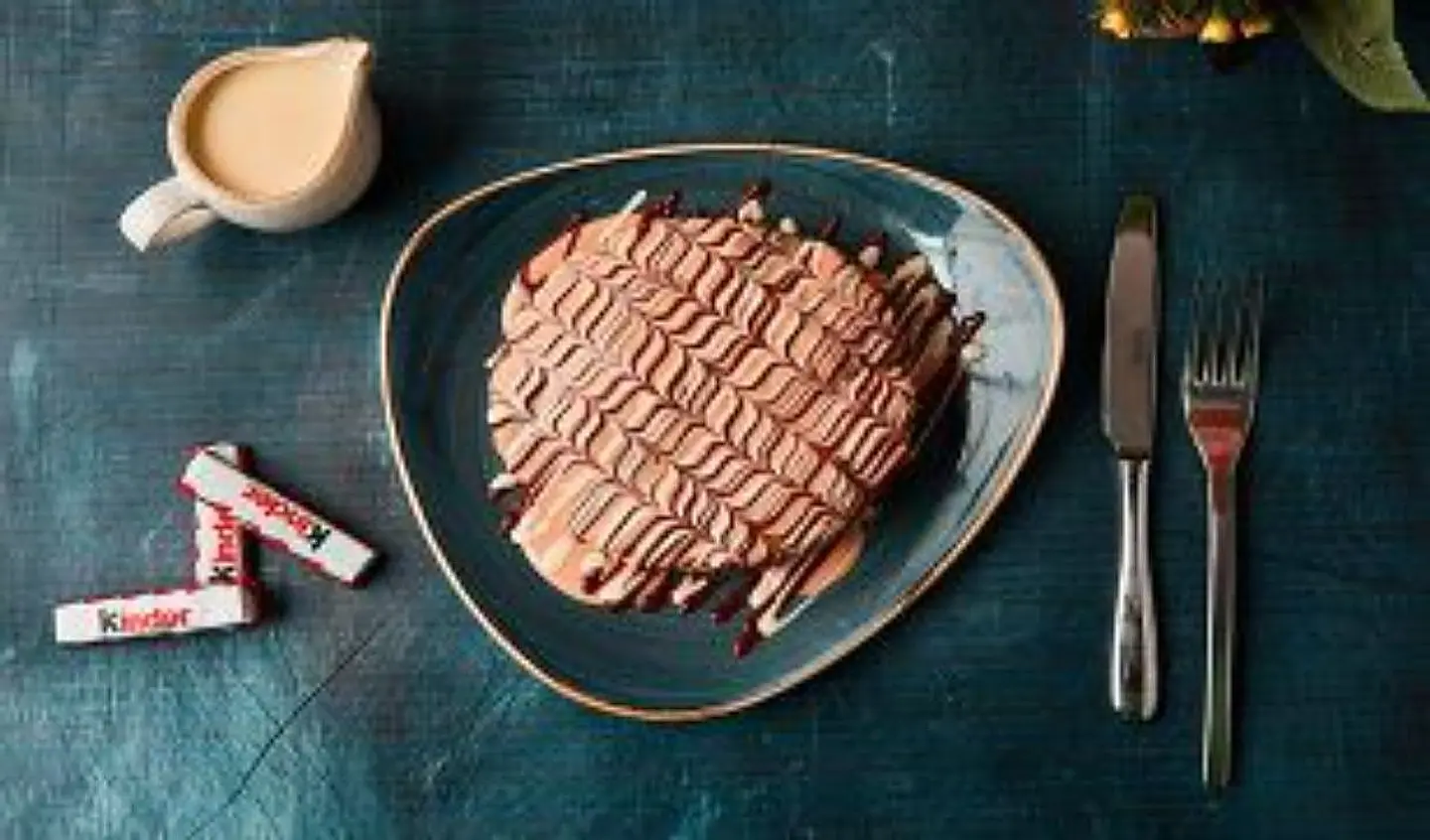 بان كيك بصوص الكيندر