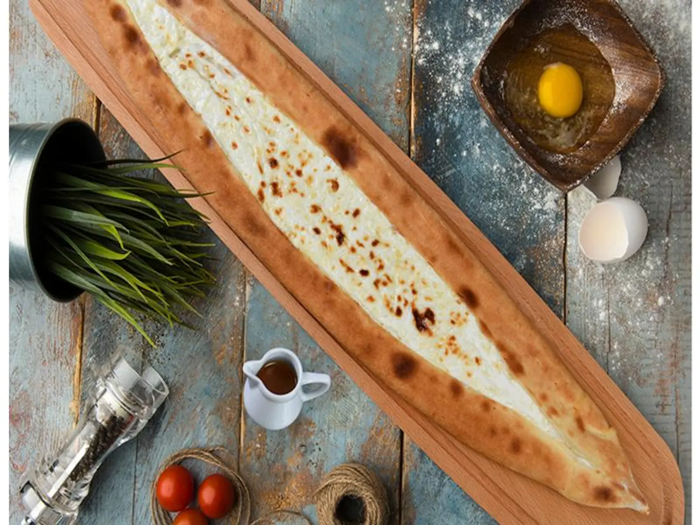 Labneh And Cheese With Honey Pide