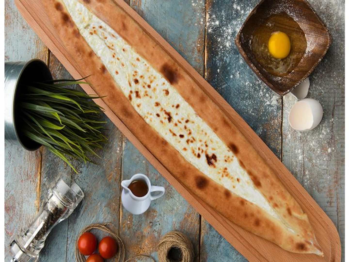 بيدا لبنة مع الجبن بالعسل