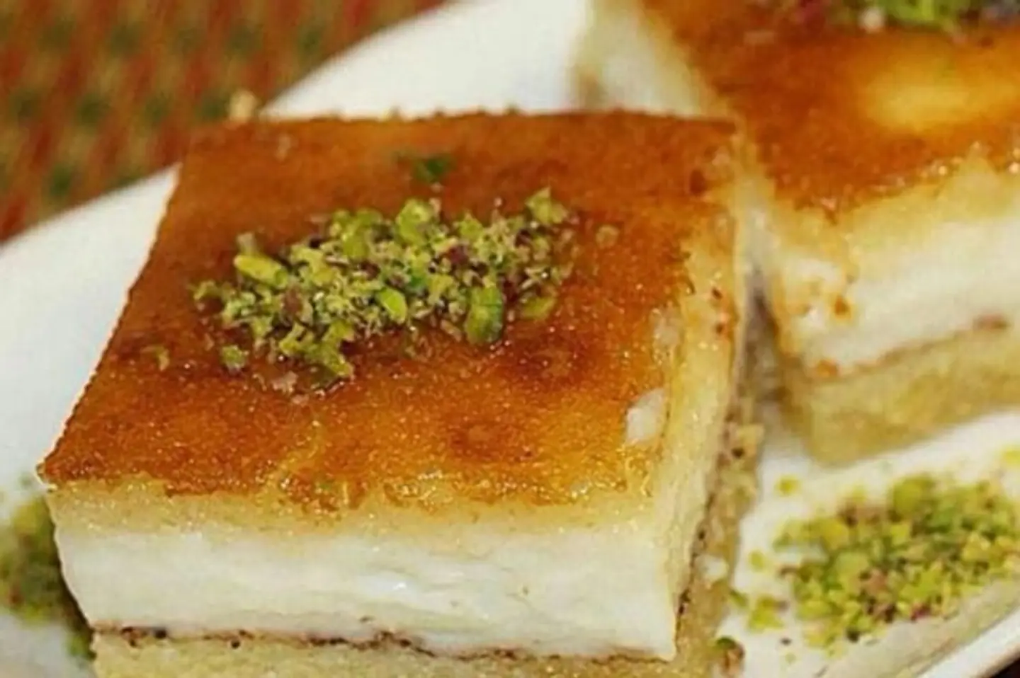 بسبوسة بالقشطة