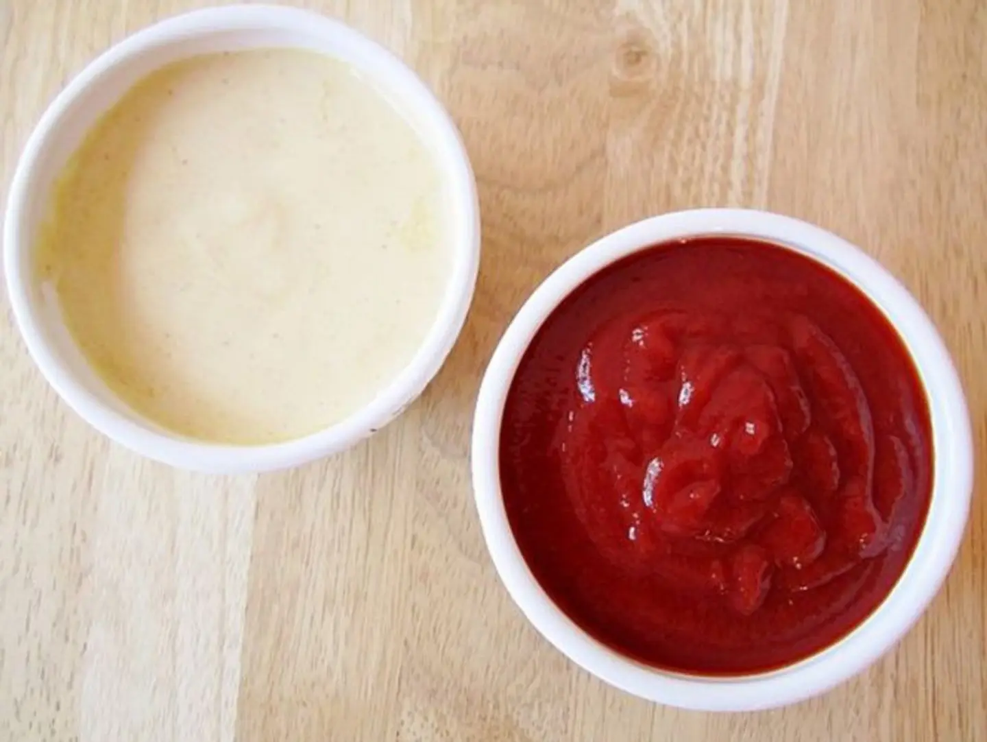 A Bowl Of Ketchup And Mayonnaise