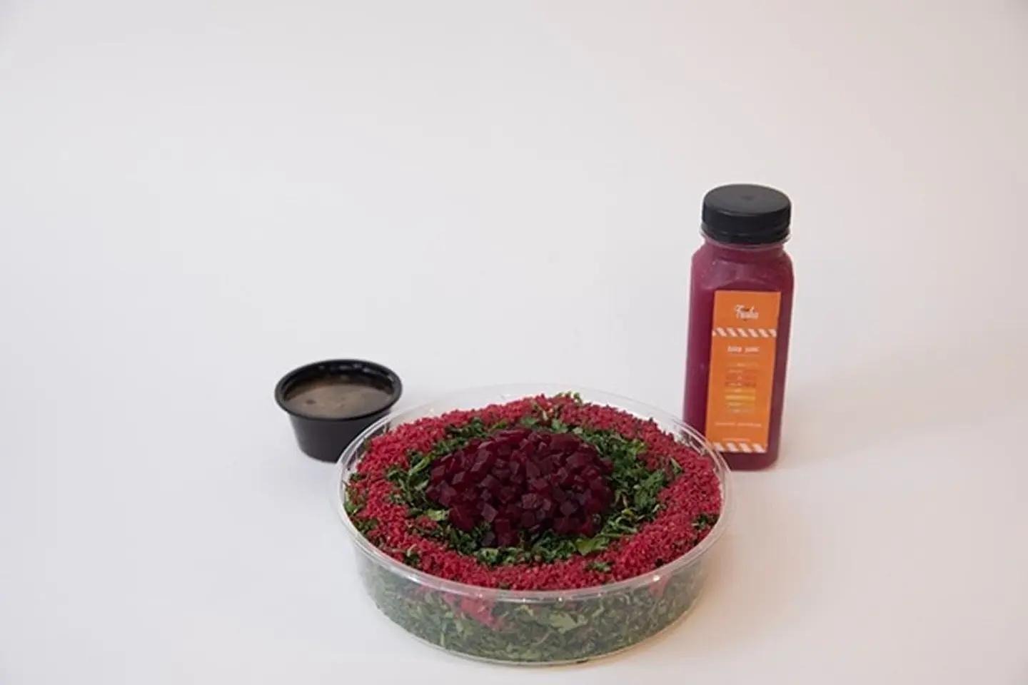 سلطه تبوله البنجر صغير مع عصير رمان