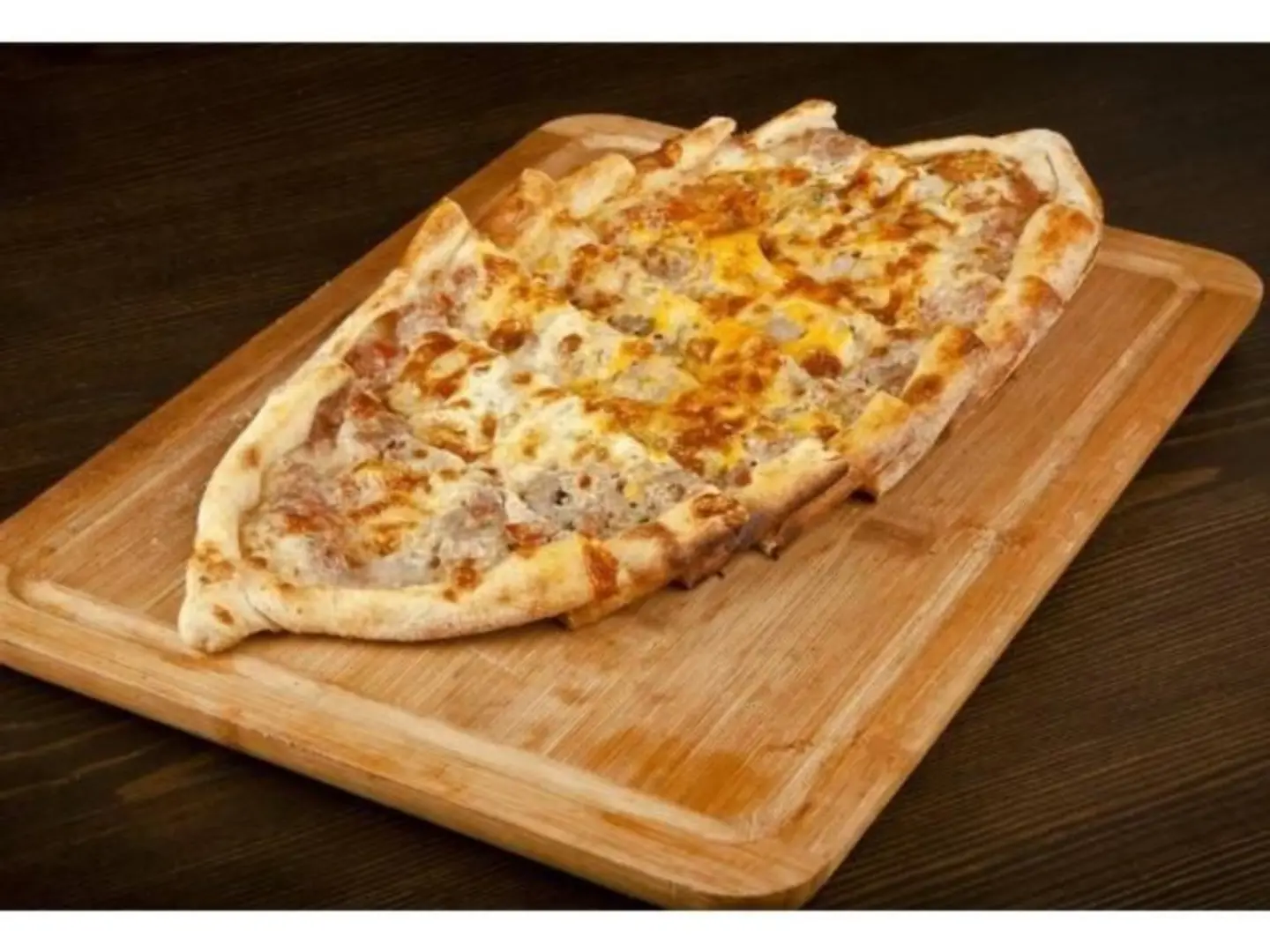 فطيرة لحم بالجبن