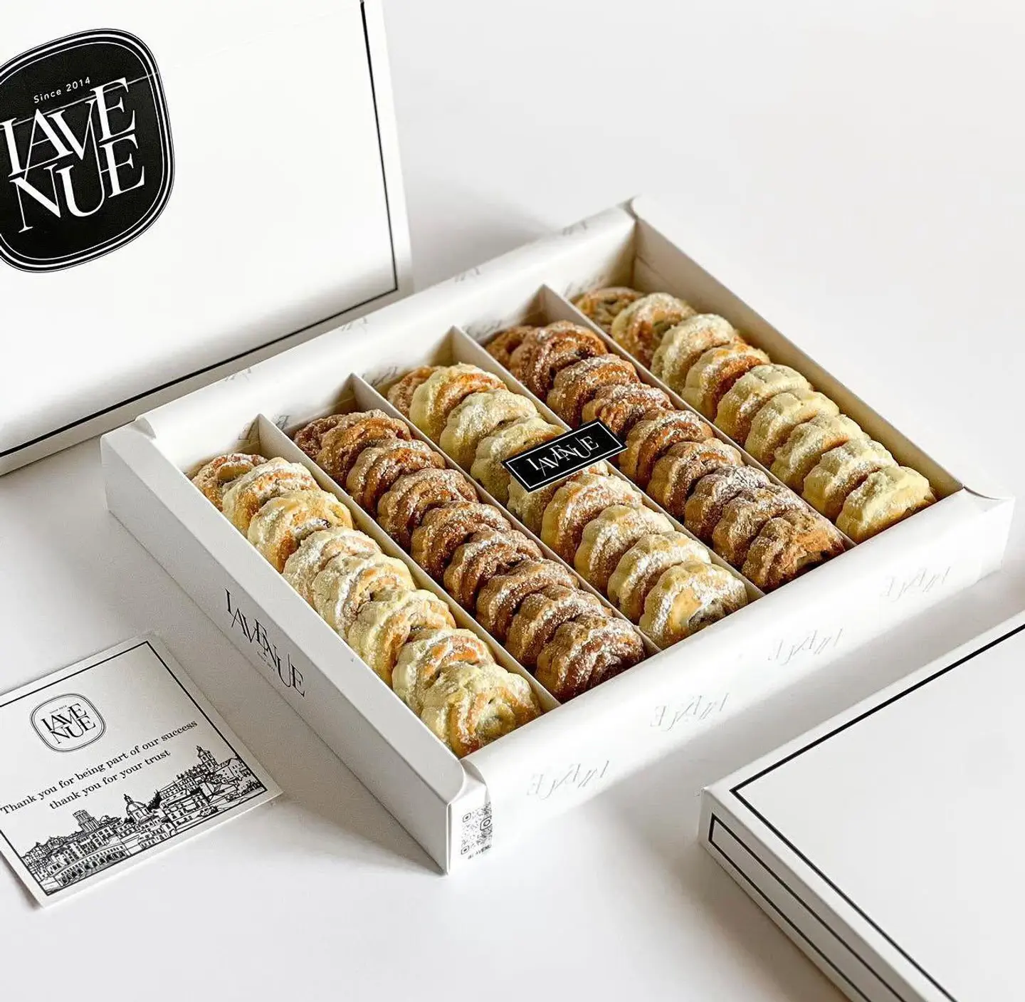 Large Mixed Date Ma'amoul