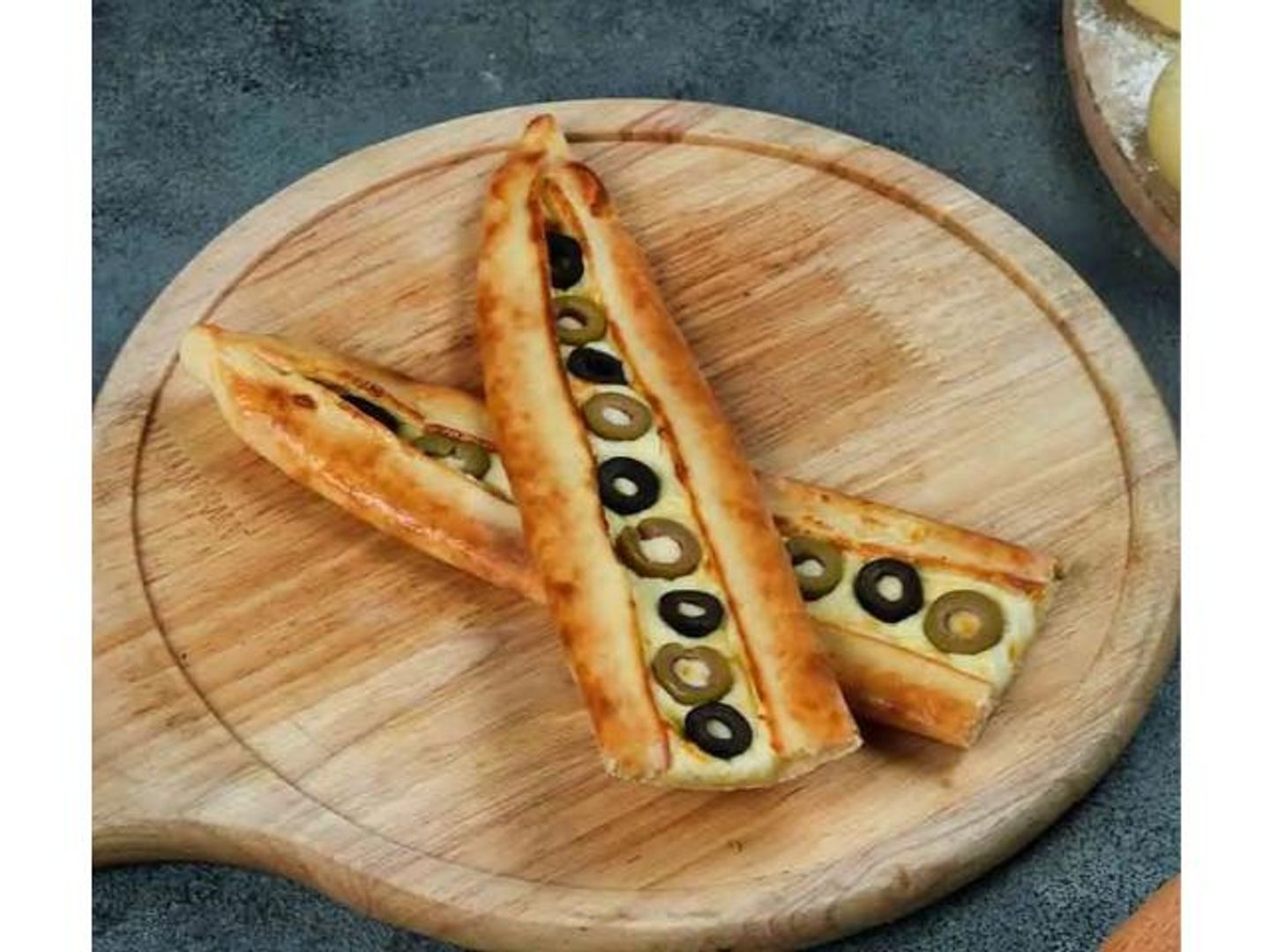 فطيرة جبن زيتون