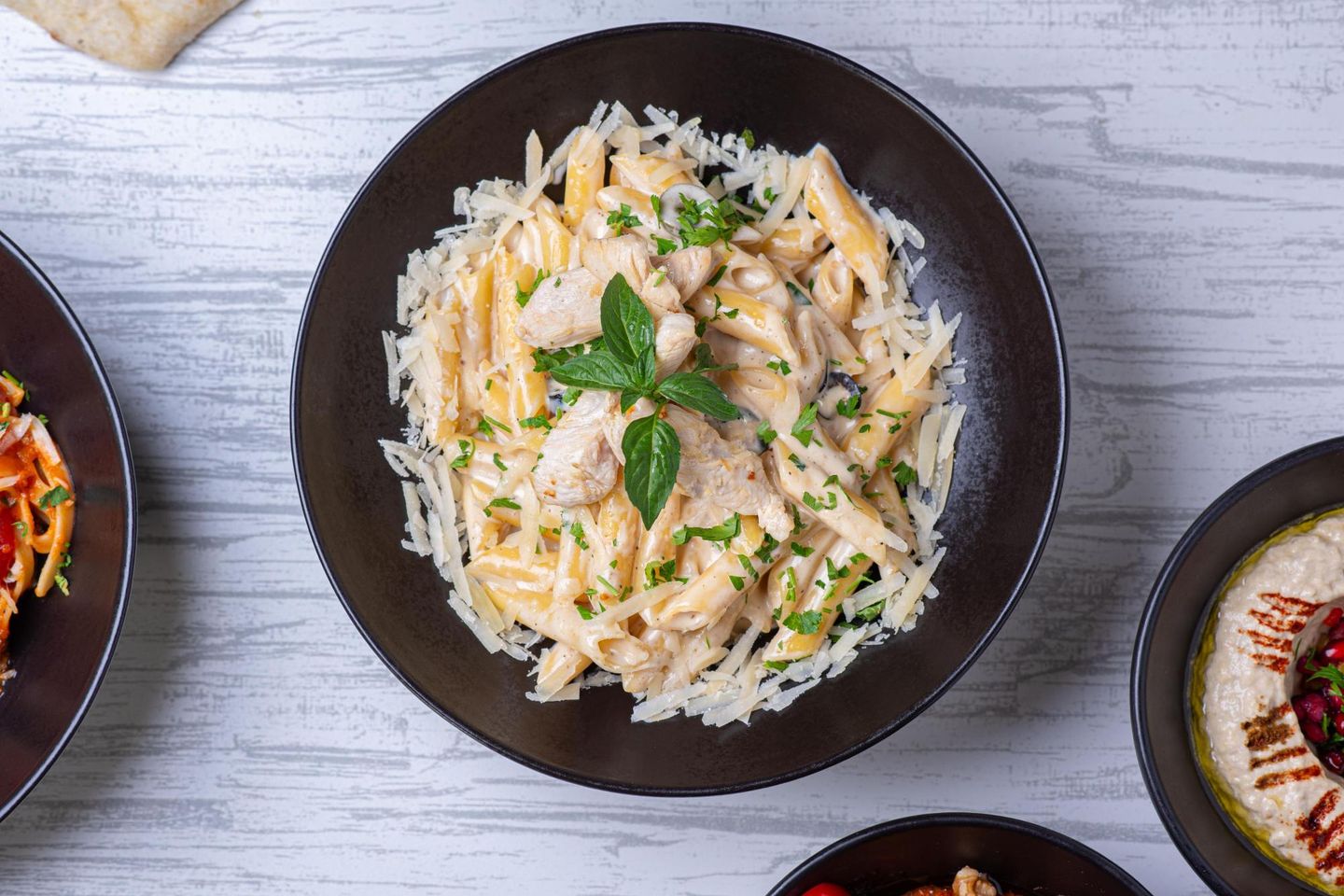 Penne Chicken With White Sauce