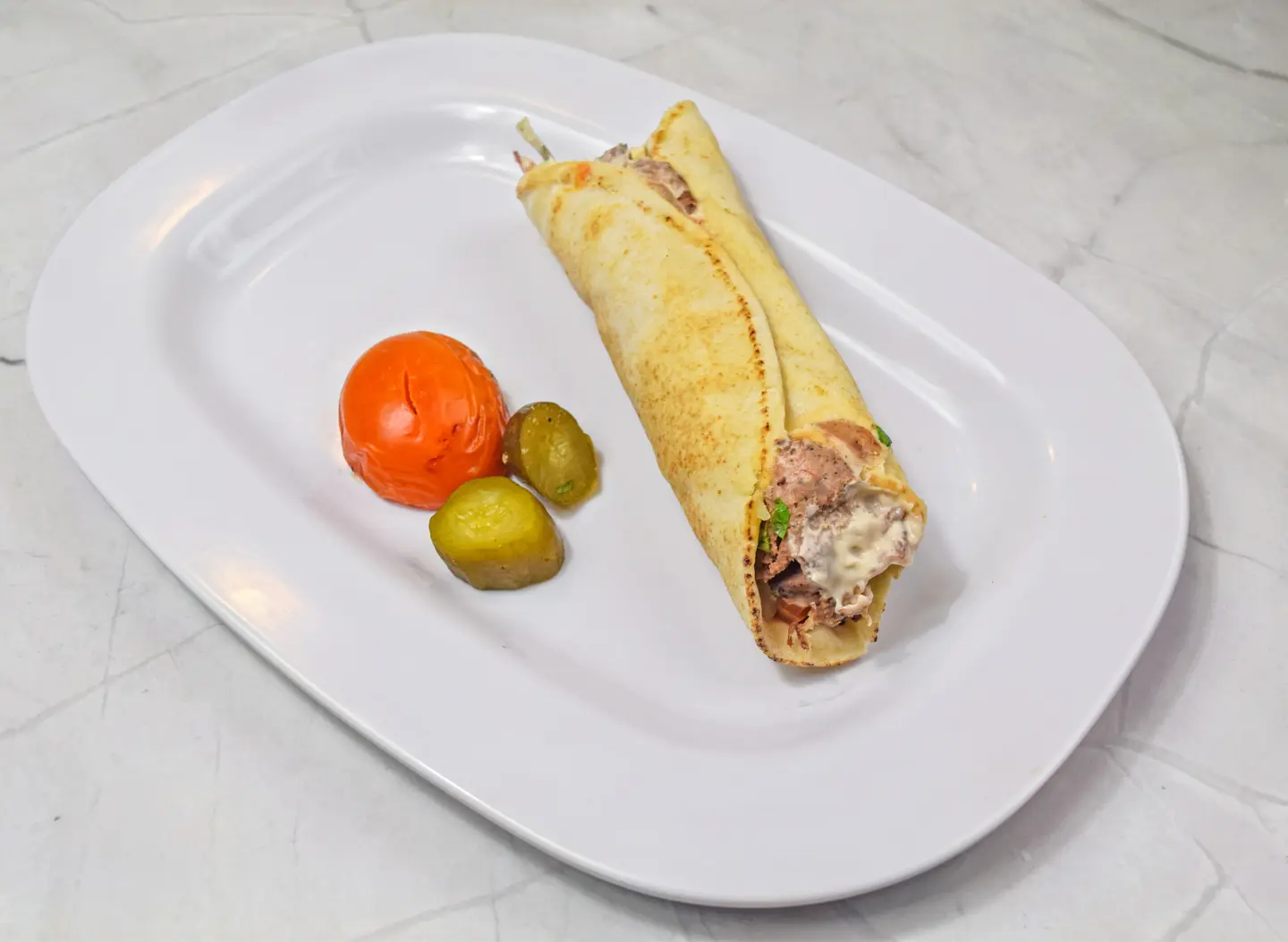 ساندوتش شاورما لحم