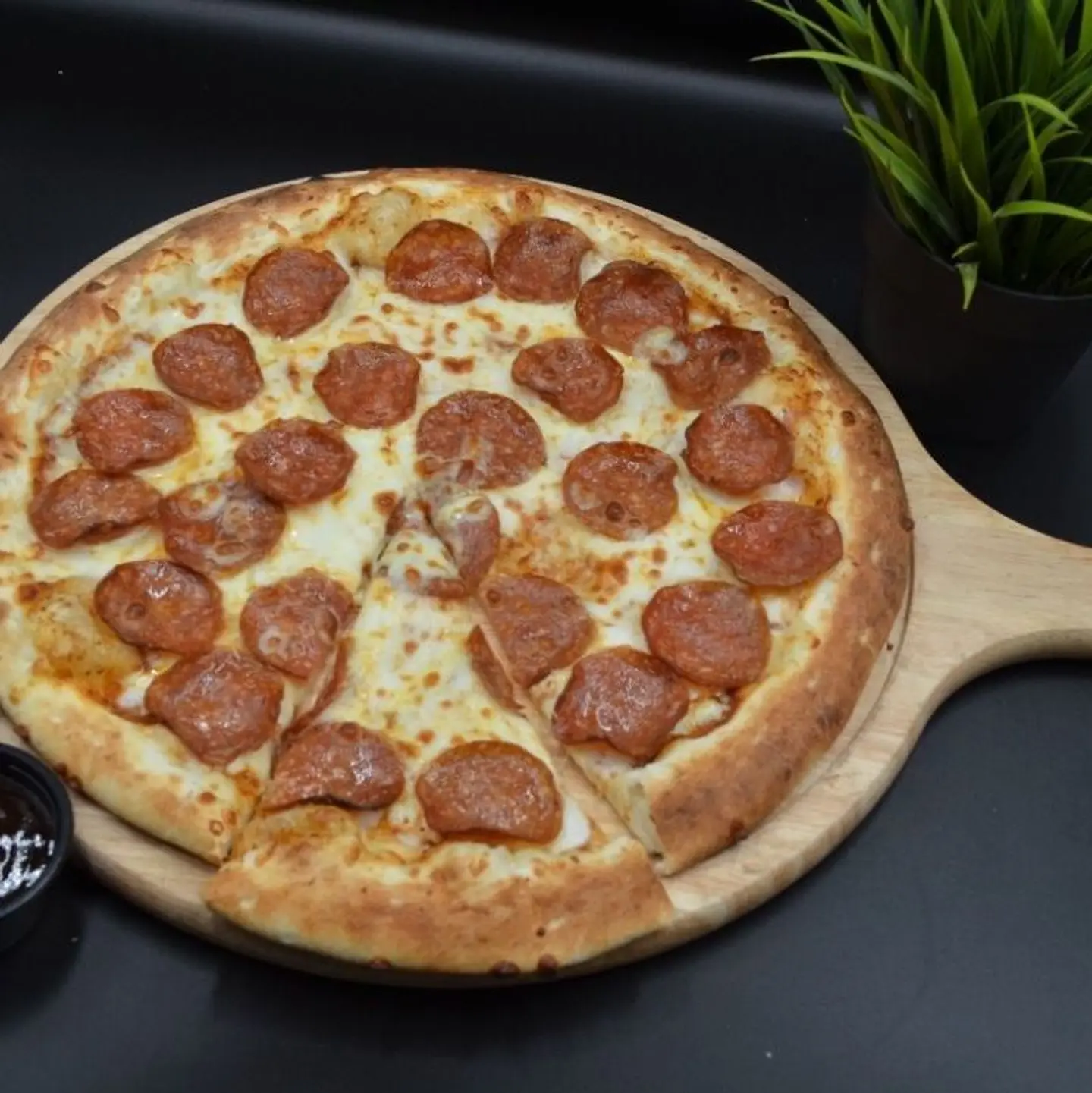 بيتزا بيبروني