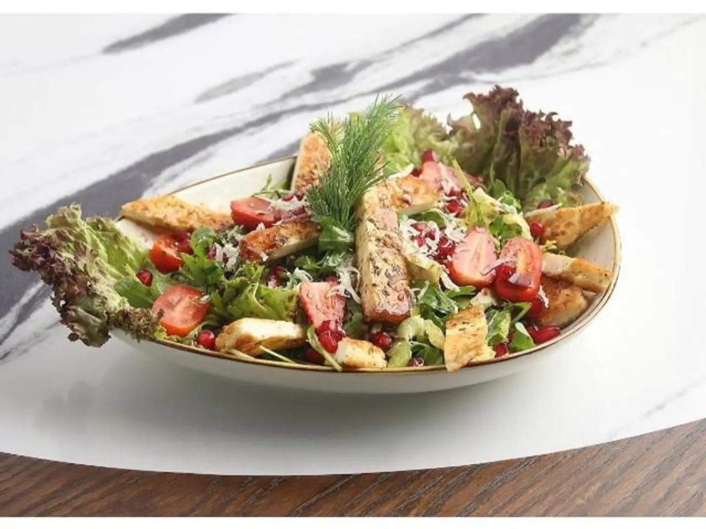 سلطة الحلوم