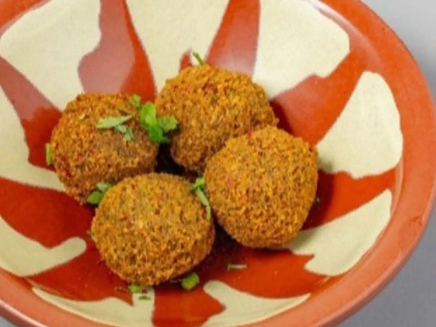 Regular Falafel Plate With 12 Pieces Of Potatoes