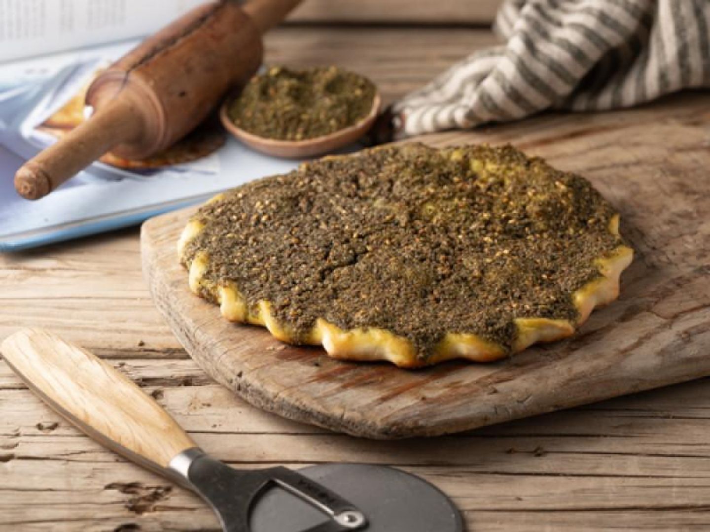 بيتزا زعتر حجم كبير