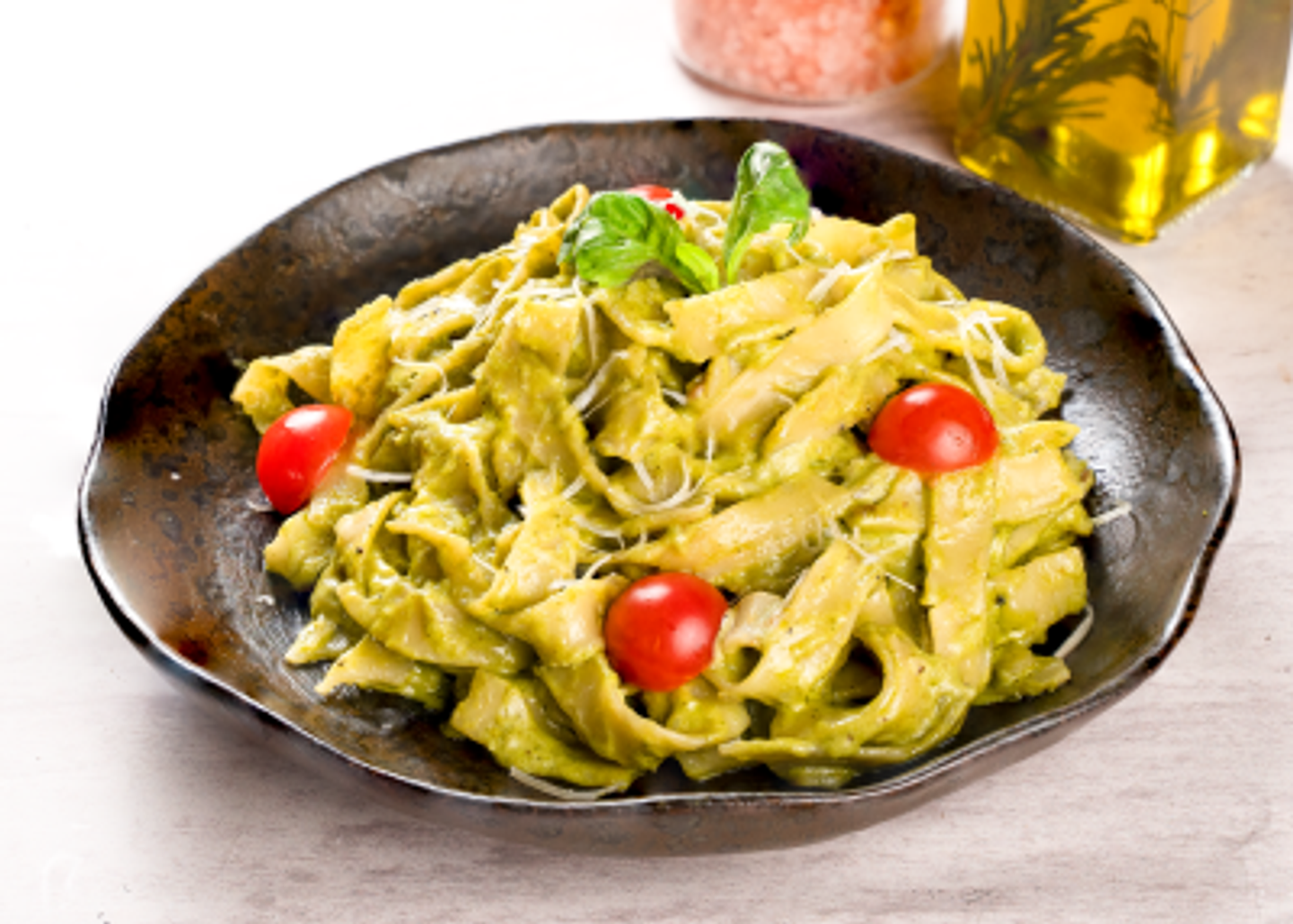 Chicken Fettuccine With Pesto Sauce