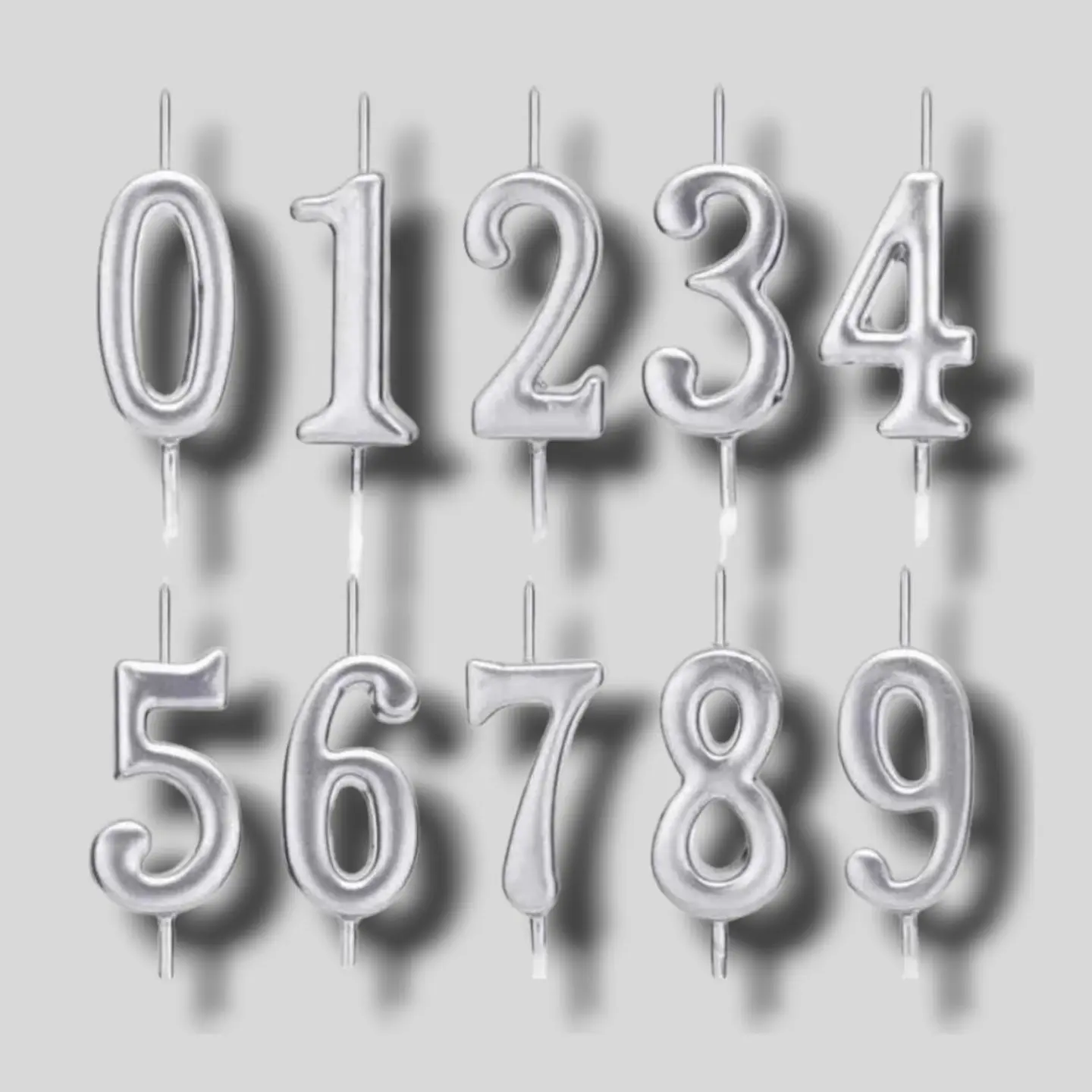 ارقام شموع فضية