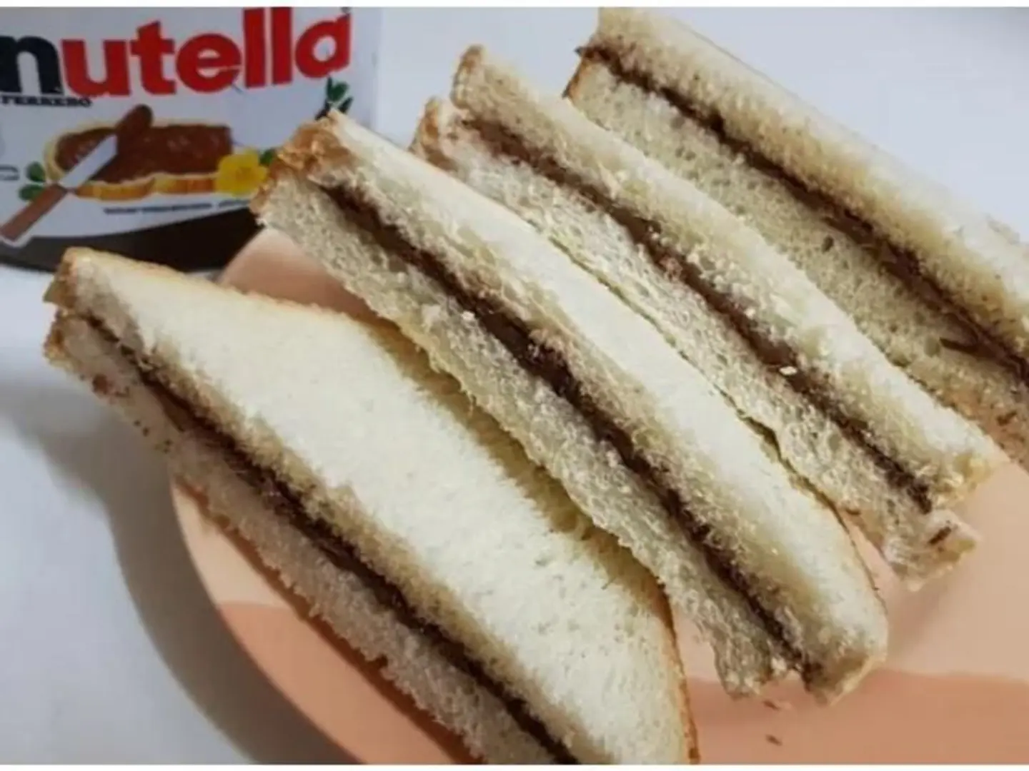 بريد نوتيلا