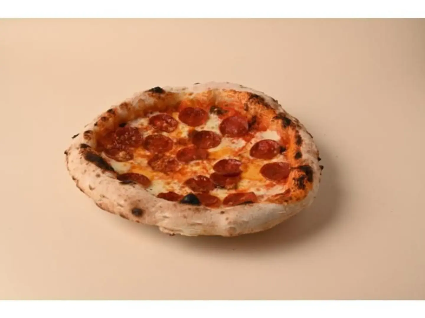 بيتزا بيبروني