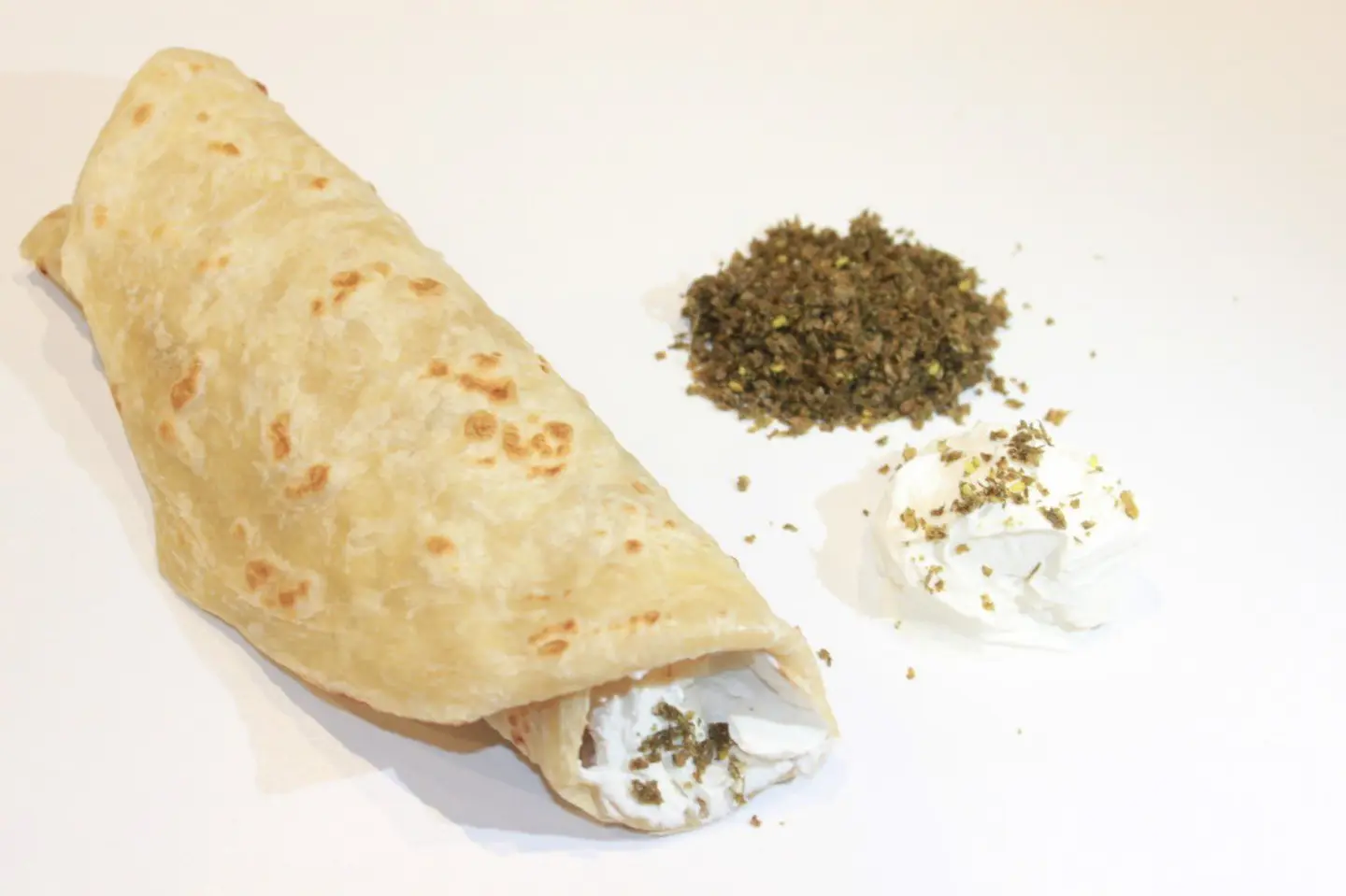 شباتي لبنة مع زعتر