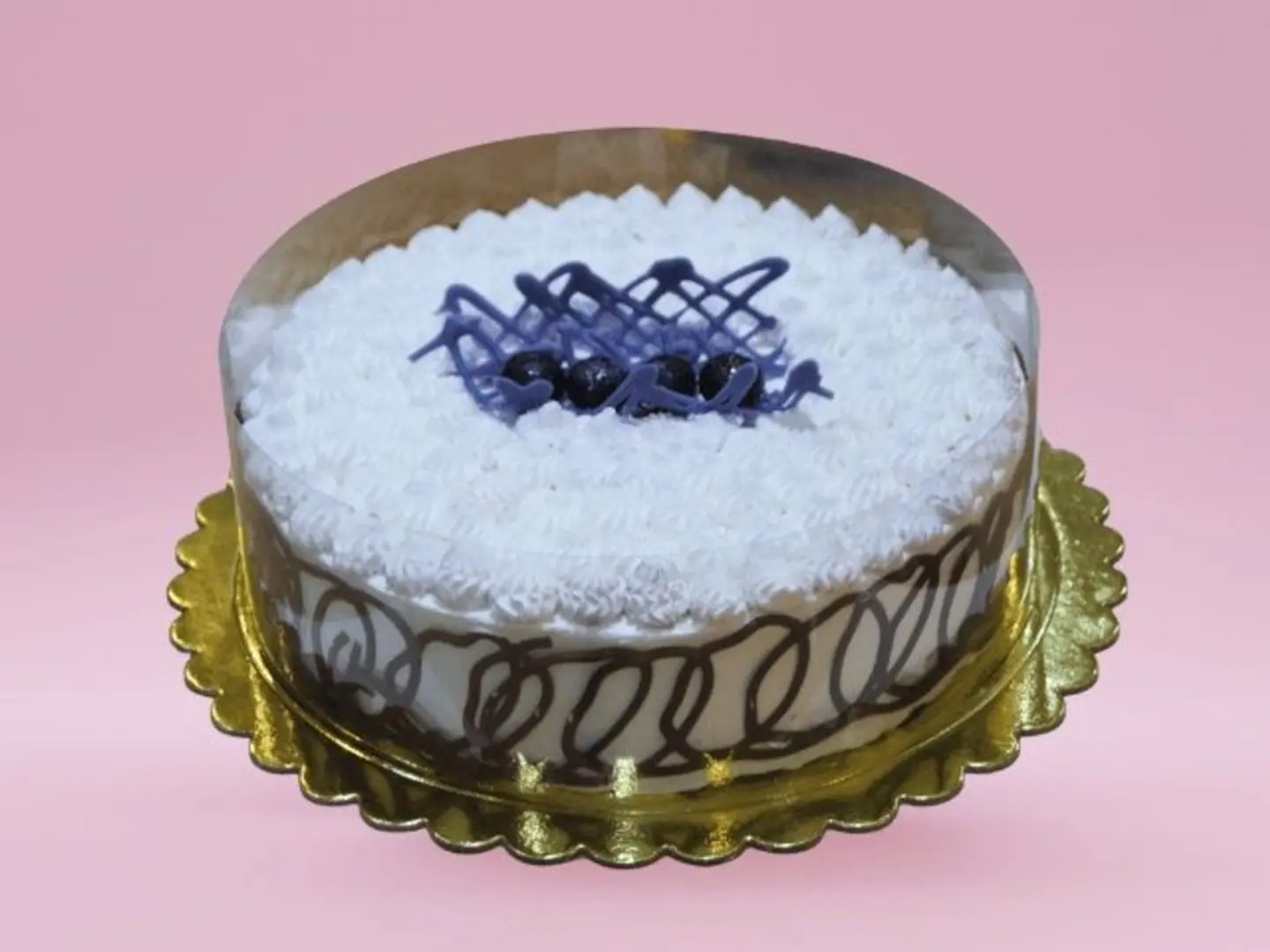 كعكة مخملية زرقاء كبيرة