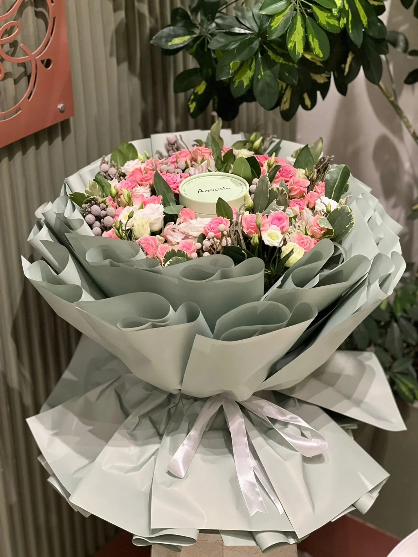 Anoush With Natural Flowers Chocolate Bouquet