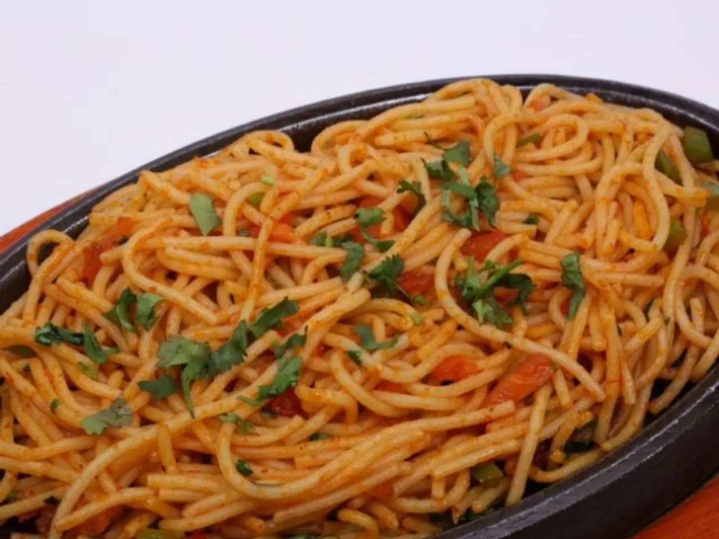 مكرونه بالحم