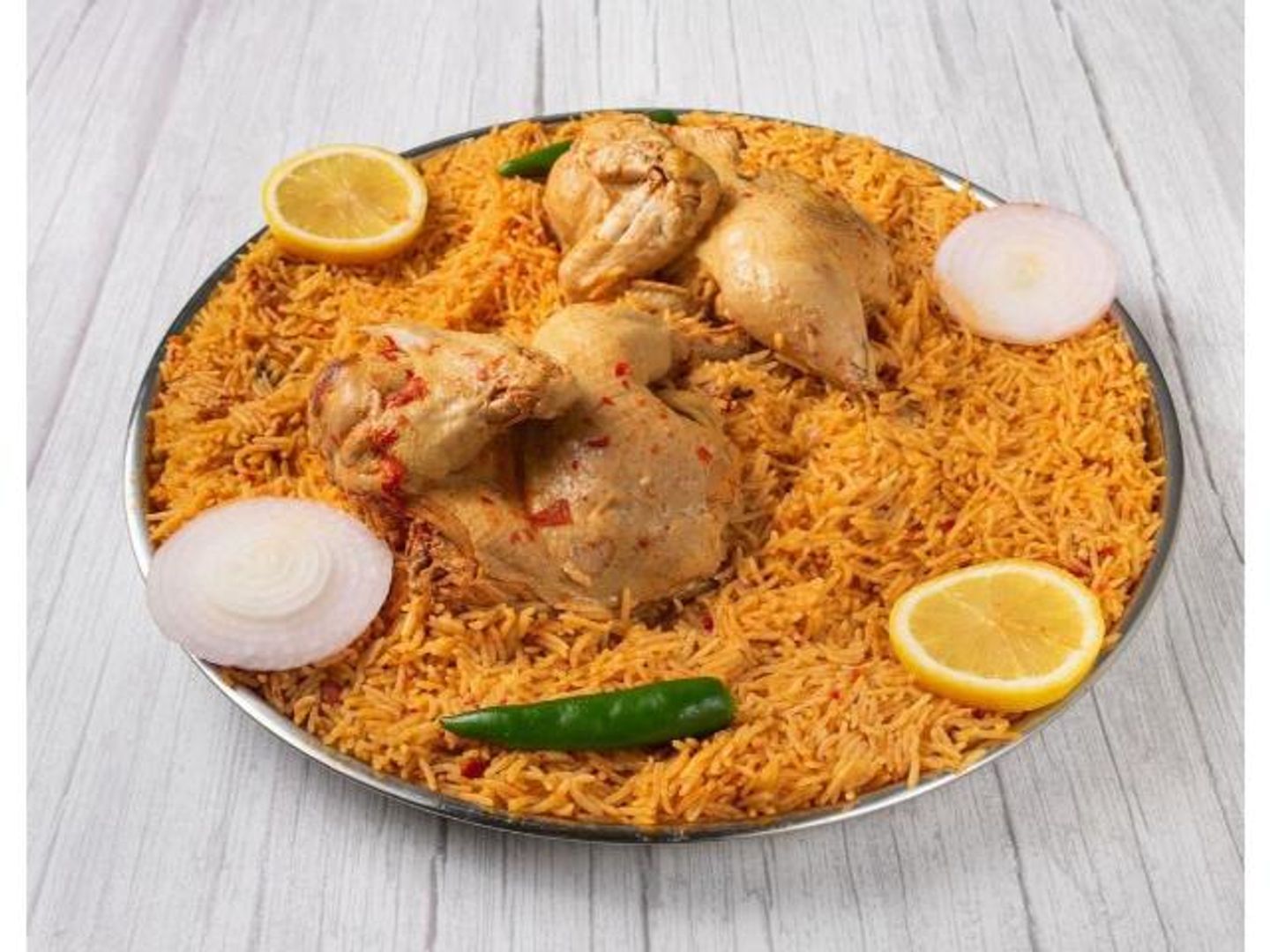حبـة دجاج كاملة مضغـوط مع الارز
