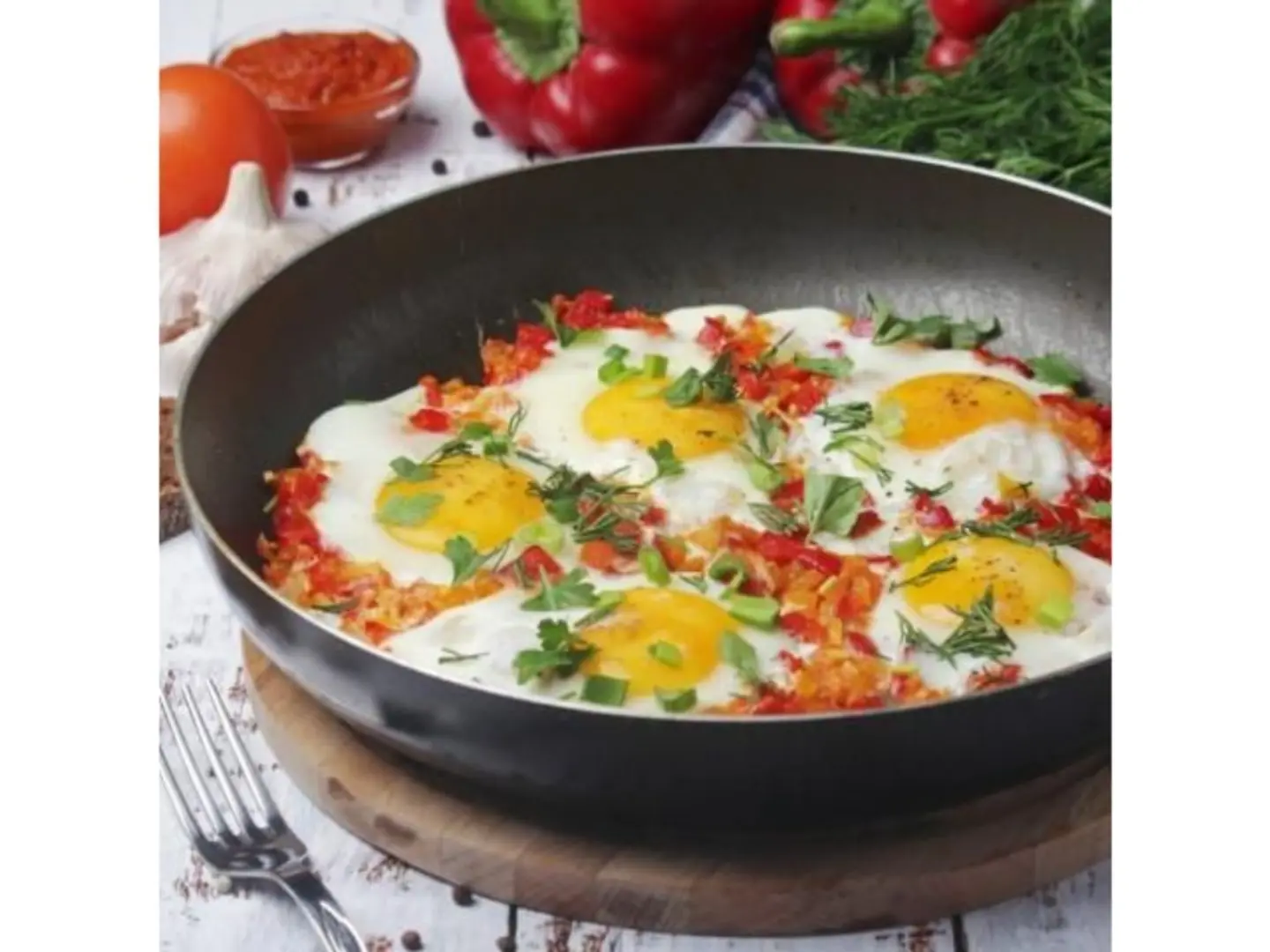 Suksuka Eggs With Tomato