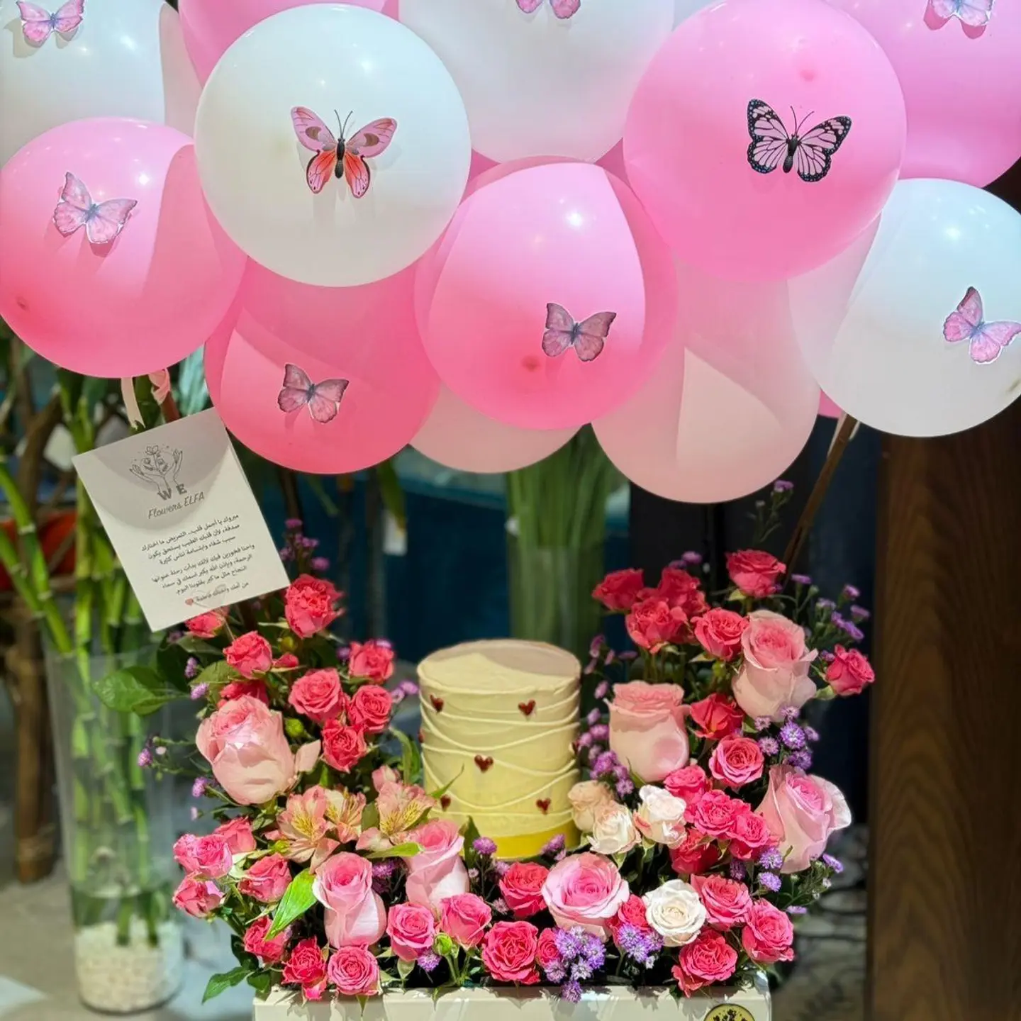 بوكس بالون ورد كيك5