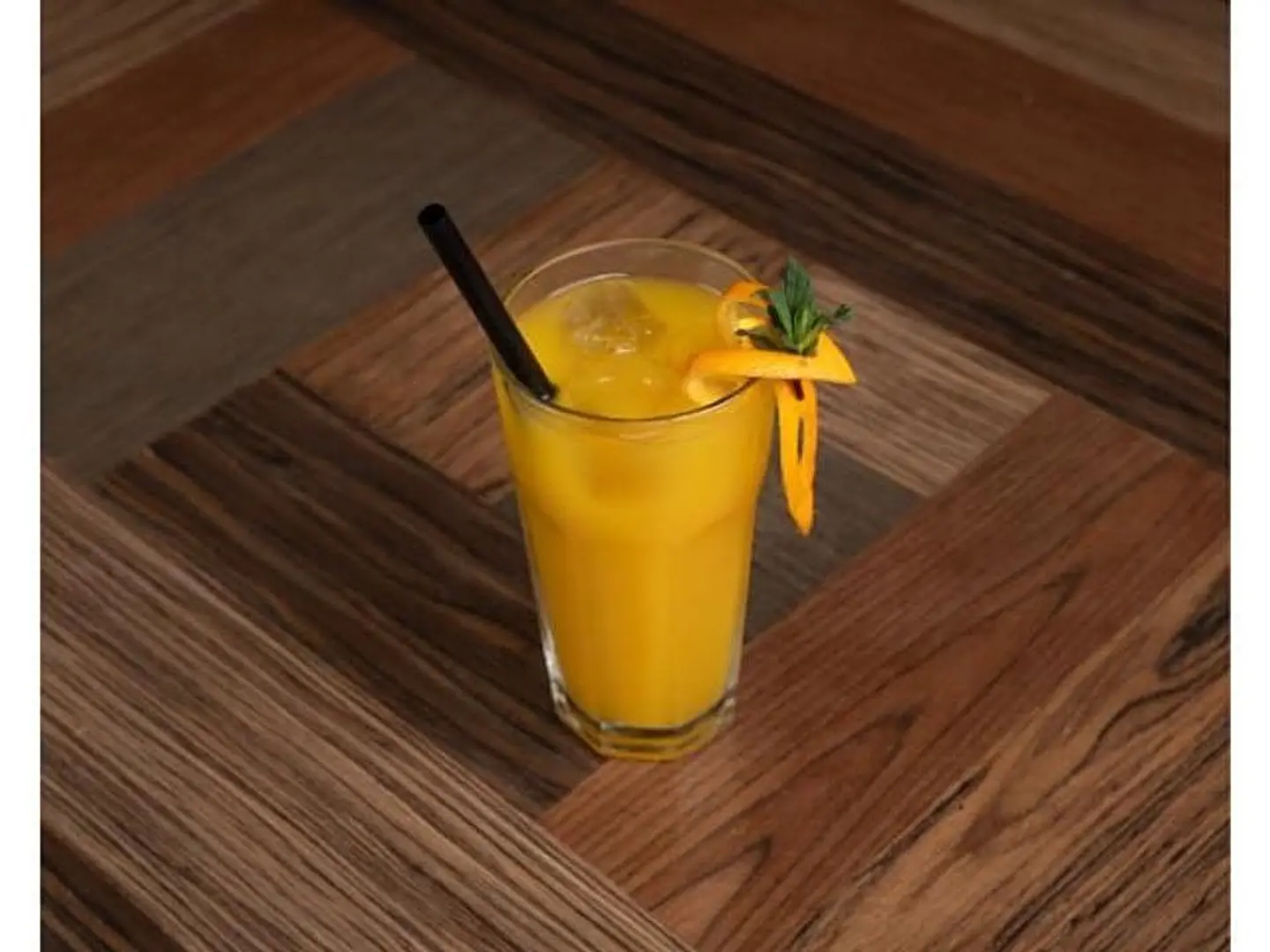 عصير برتقال طازج