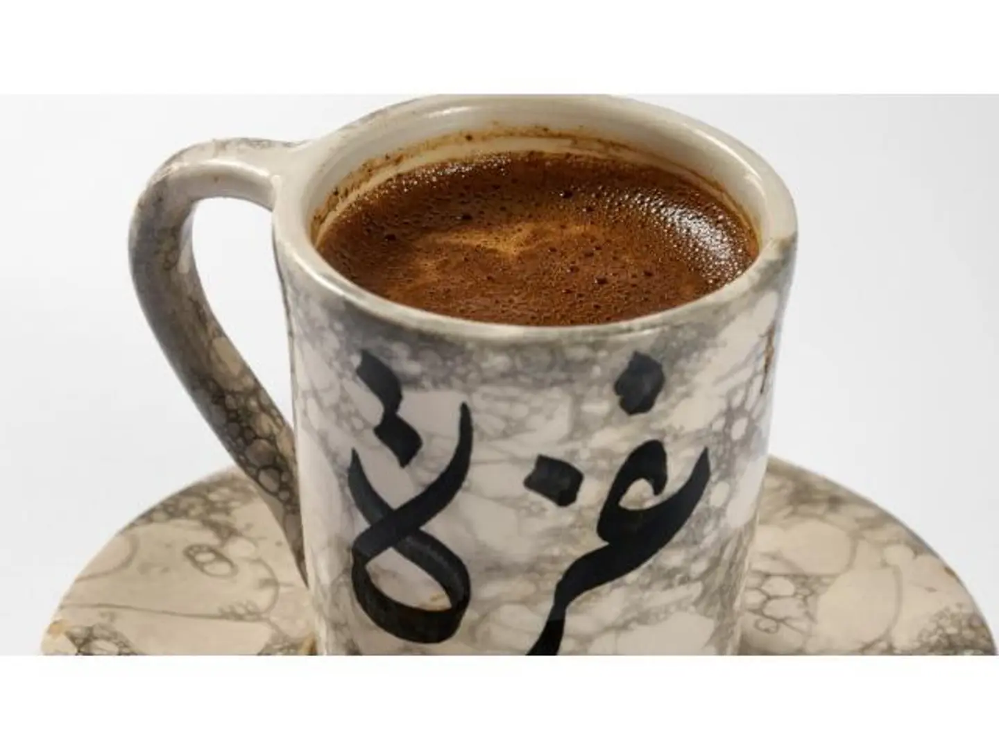 كوب قهوة تركي بالنوتيلا