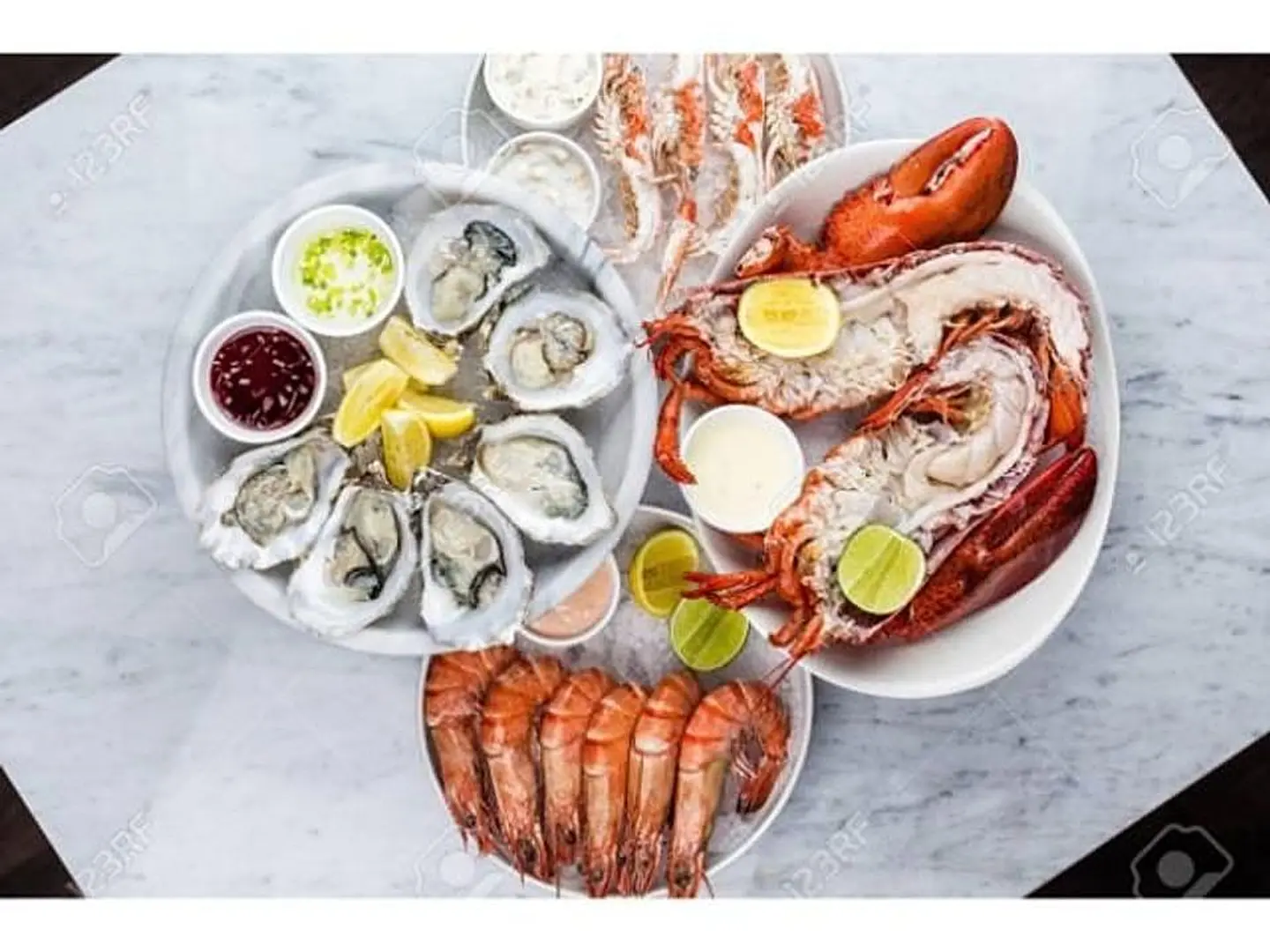 طبق مأكولات بحرية ملكي