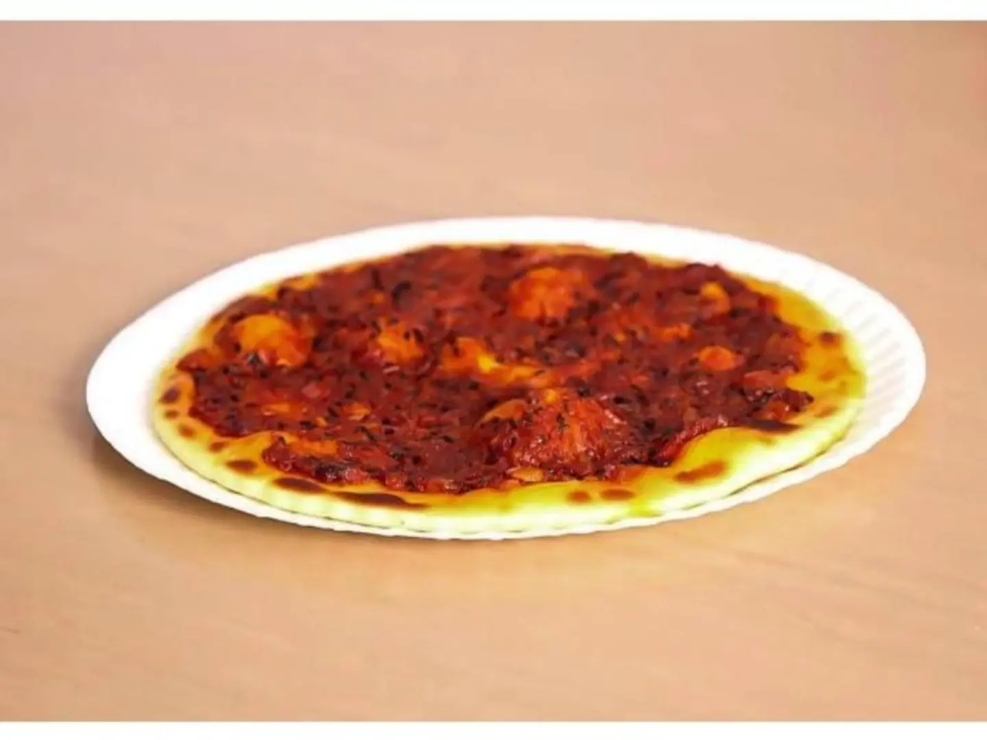 منقوشة محمرة