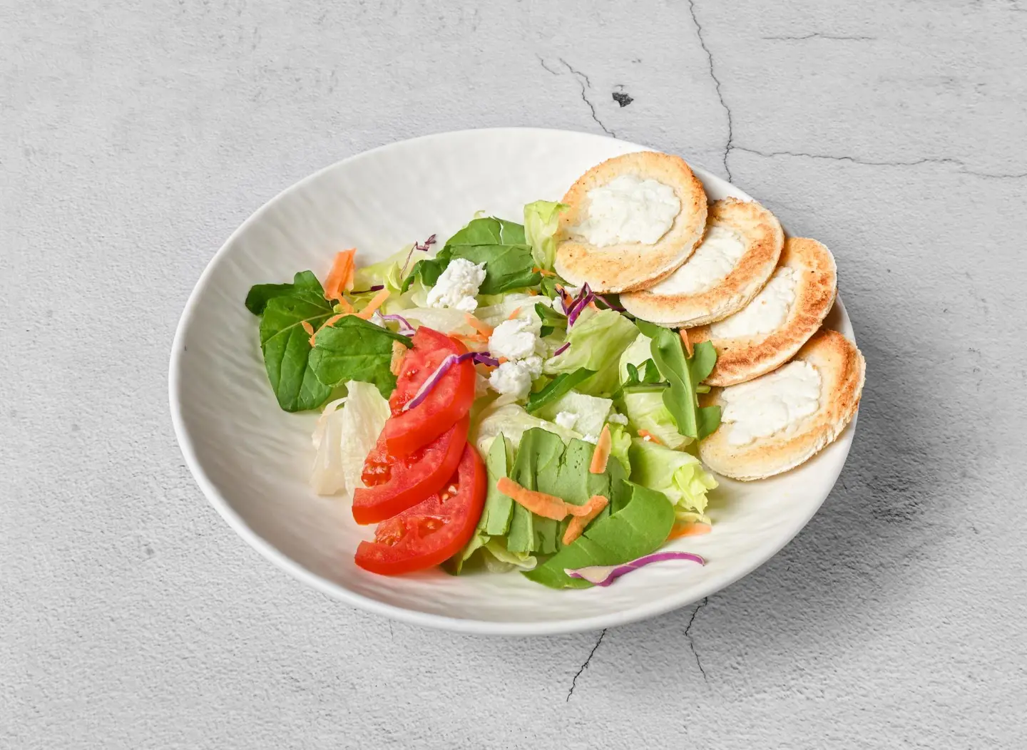 سلطة قوت جبن الماعز