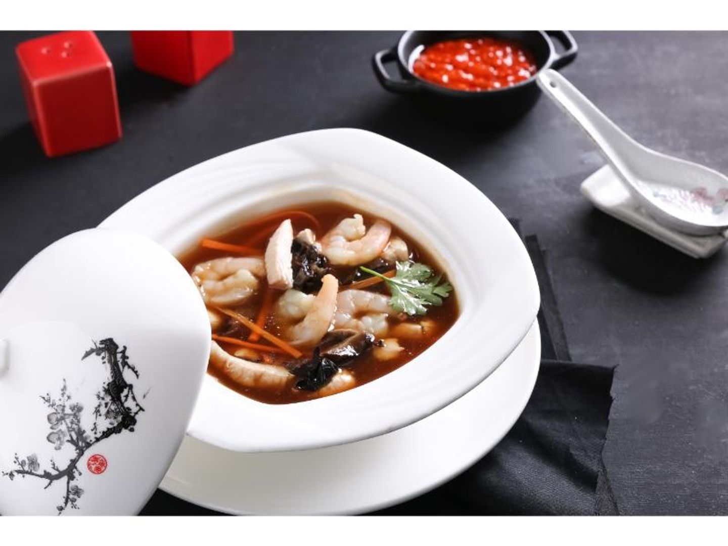 شوربة حامض حار