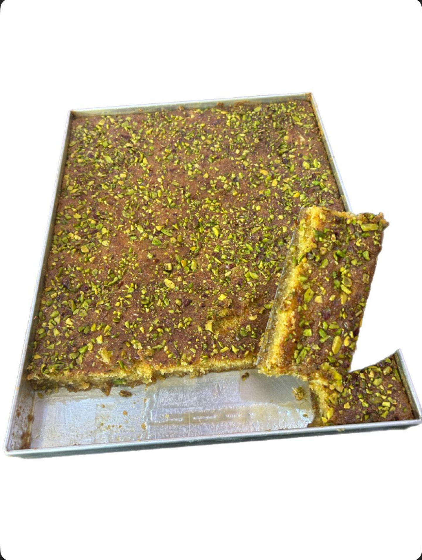 Pistachio Basbousa