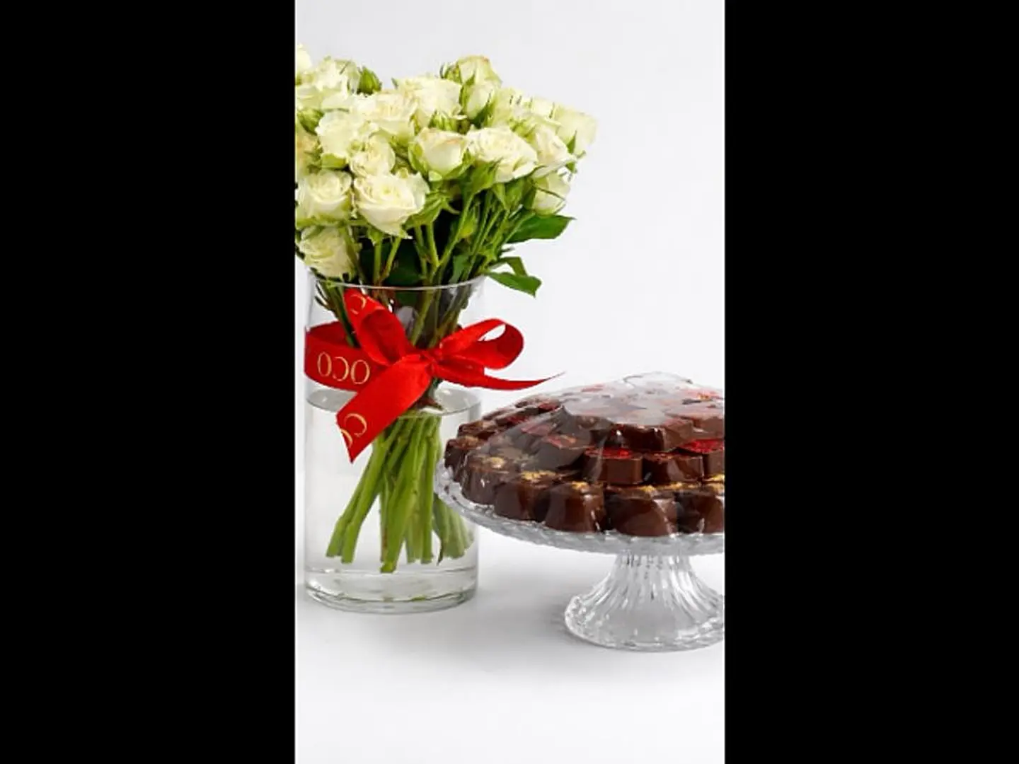 White Rose Vase With A Chocolate Platte