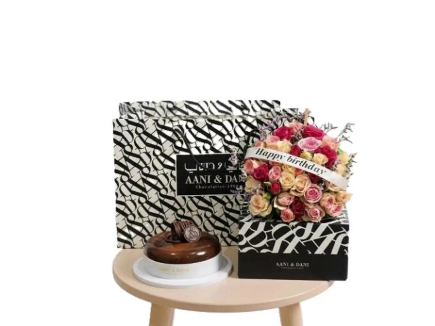 كيك اني وداني ورد عيناكِ بحرٌ وما كنتُ العَوَّامَا غرقتُ فيهِ وما أردتُ السَّلامَا