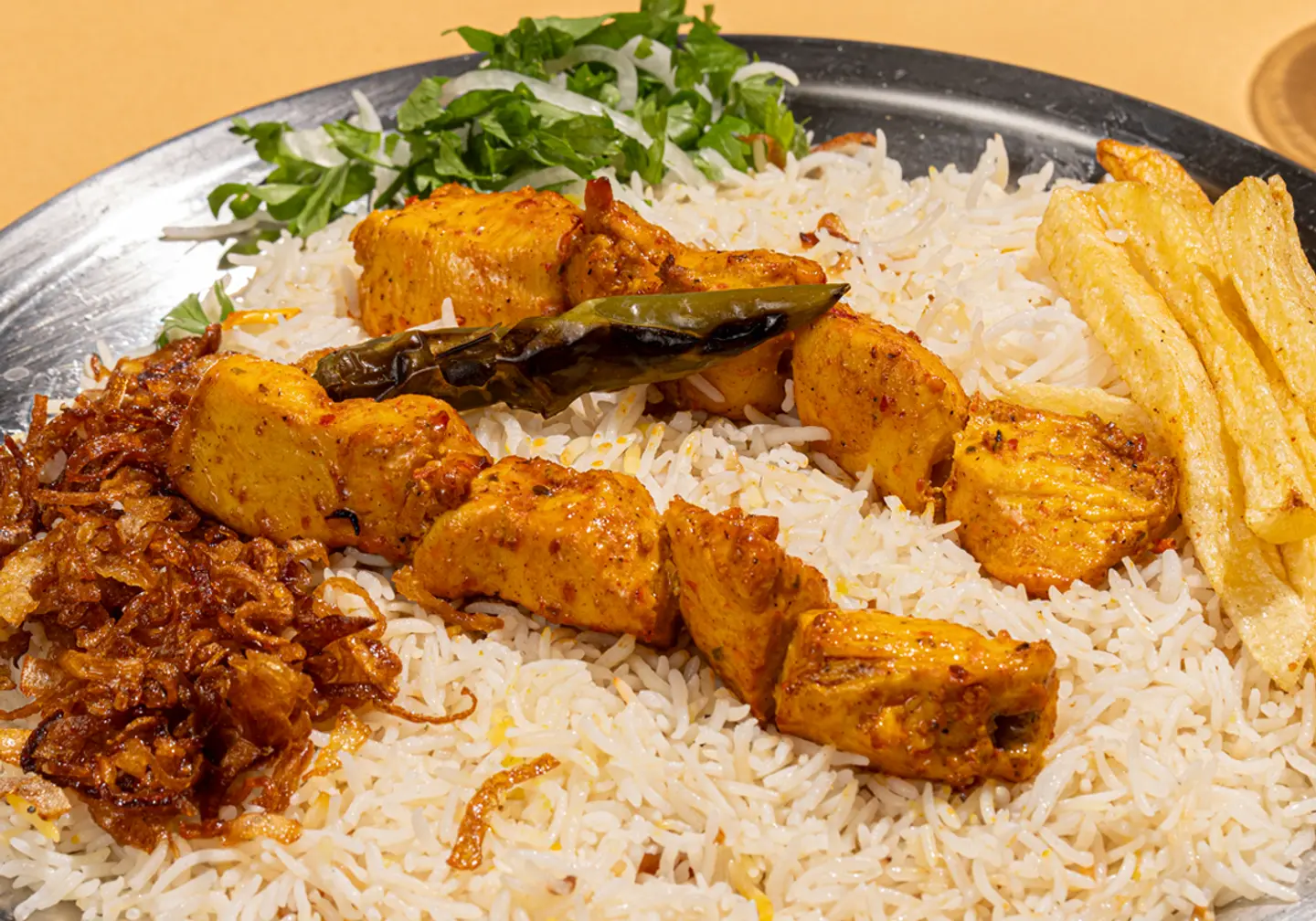 مشاوي مع الرز - سيخين شيش طاووق مع الزر