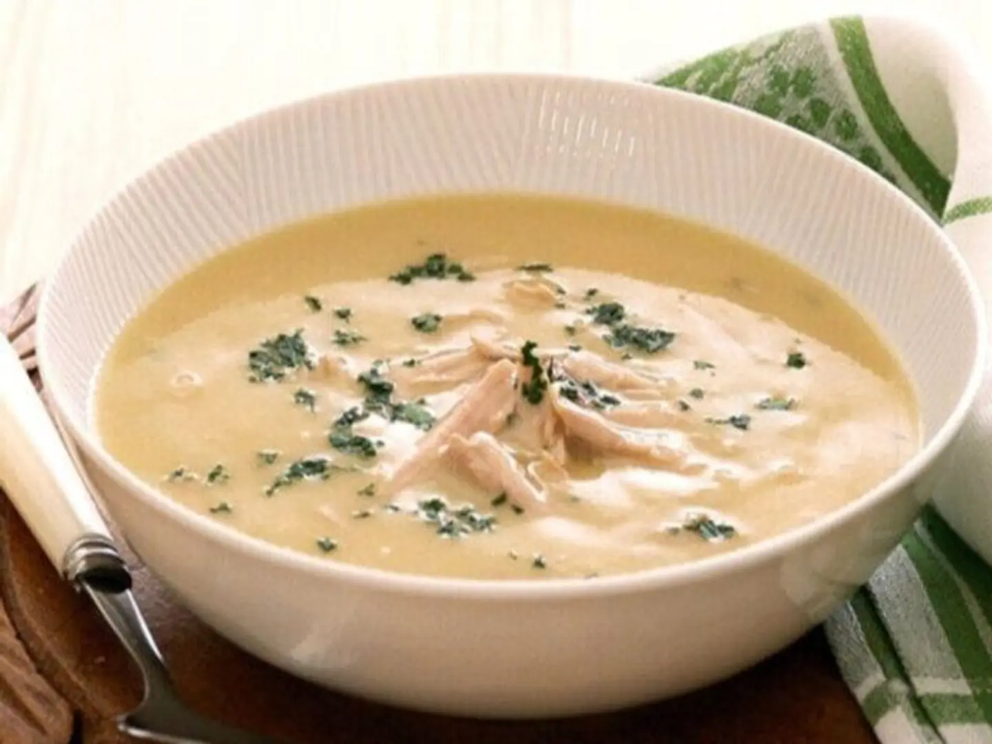 شوربة كريمة بالدجاج