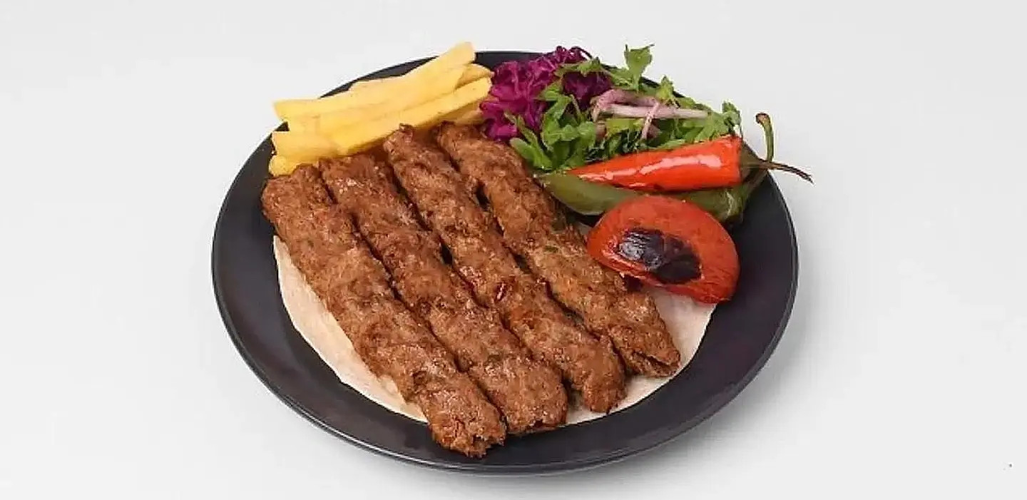 ربع كيلو كباب لحم مشوي