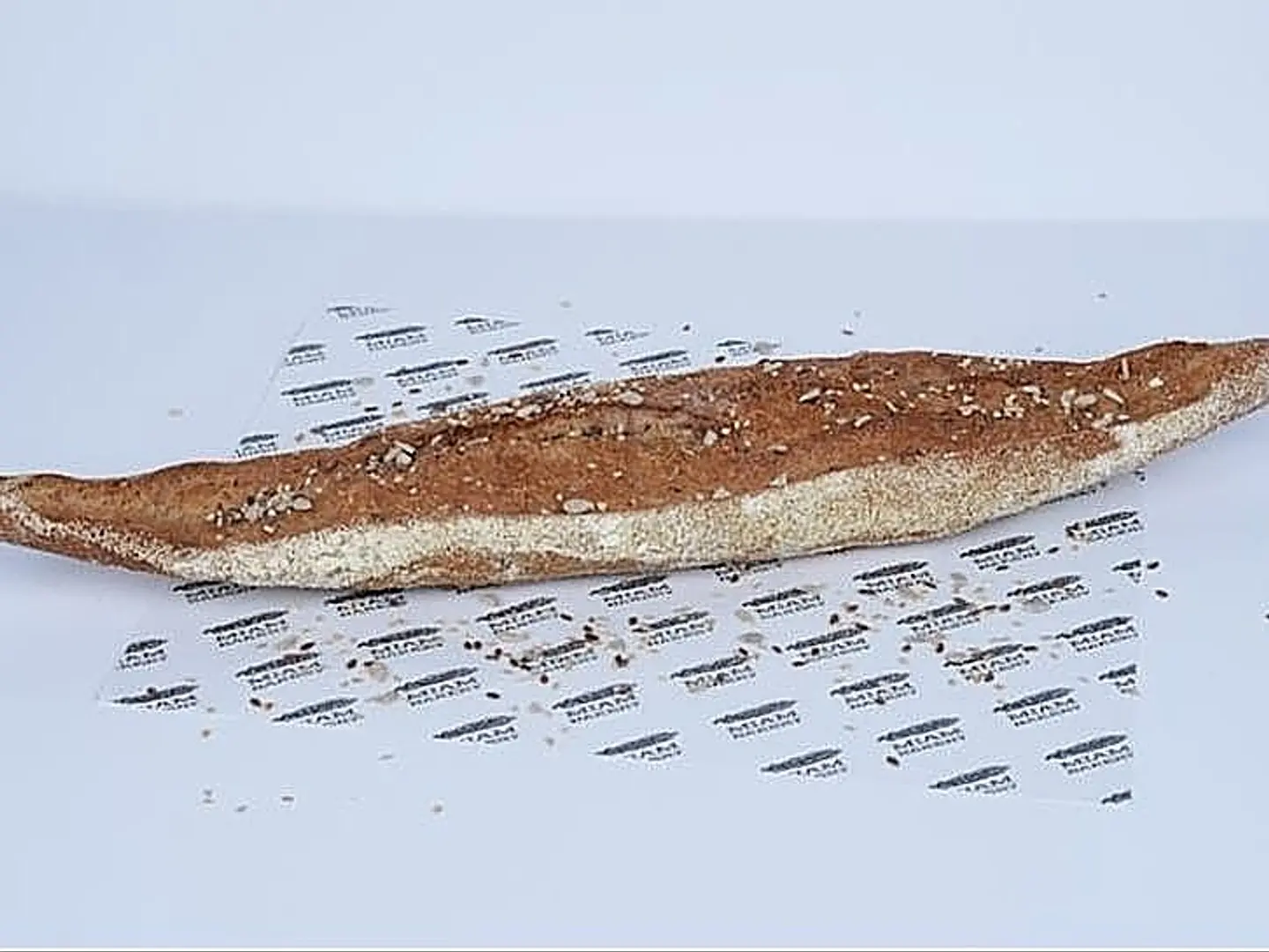 خبز باجيت بالحبوب