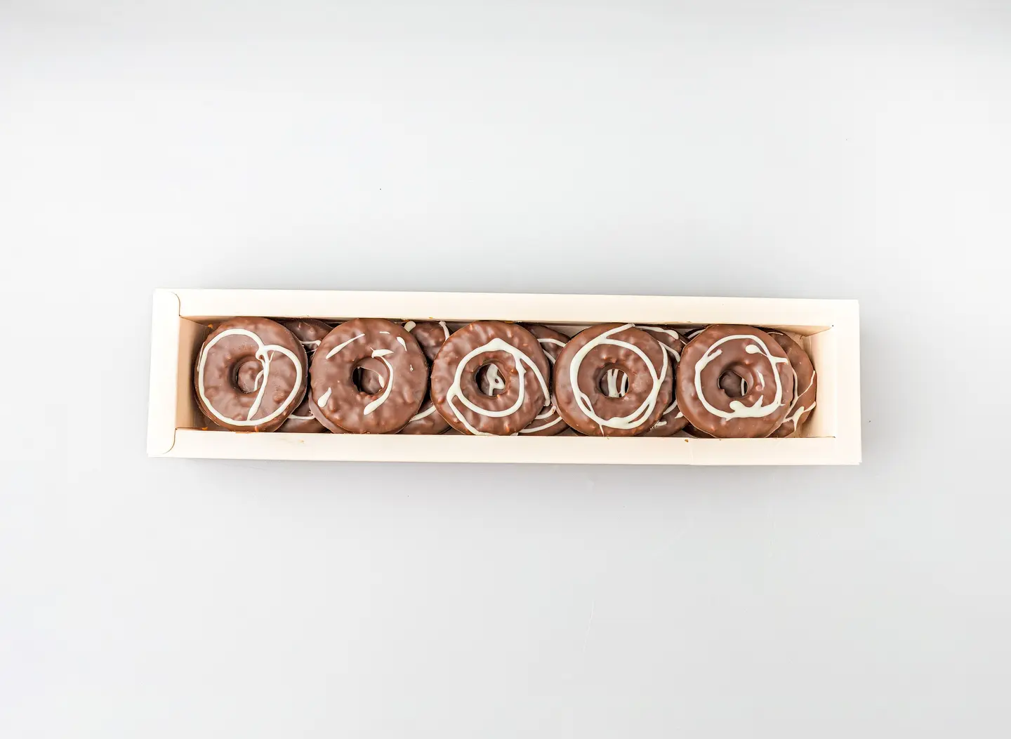 Biscuit Rings With Belgian Chocolate