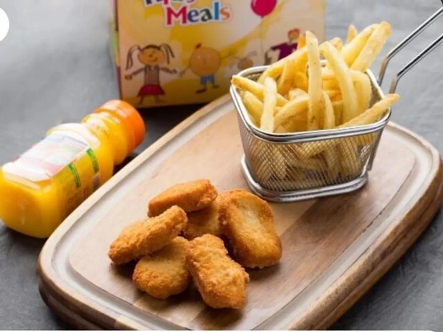 وجبة اطفال ناجتس