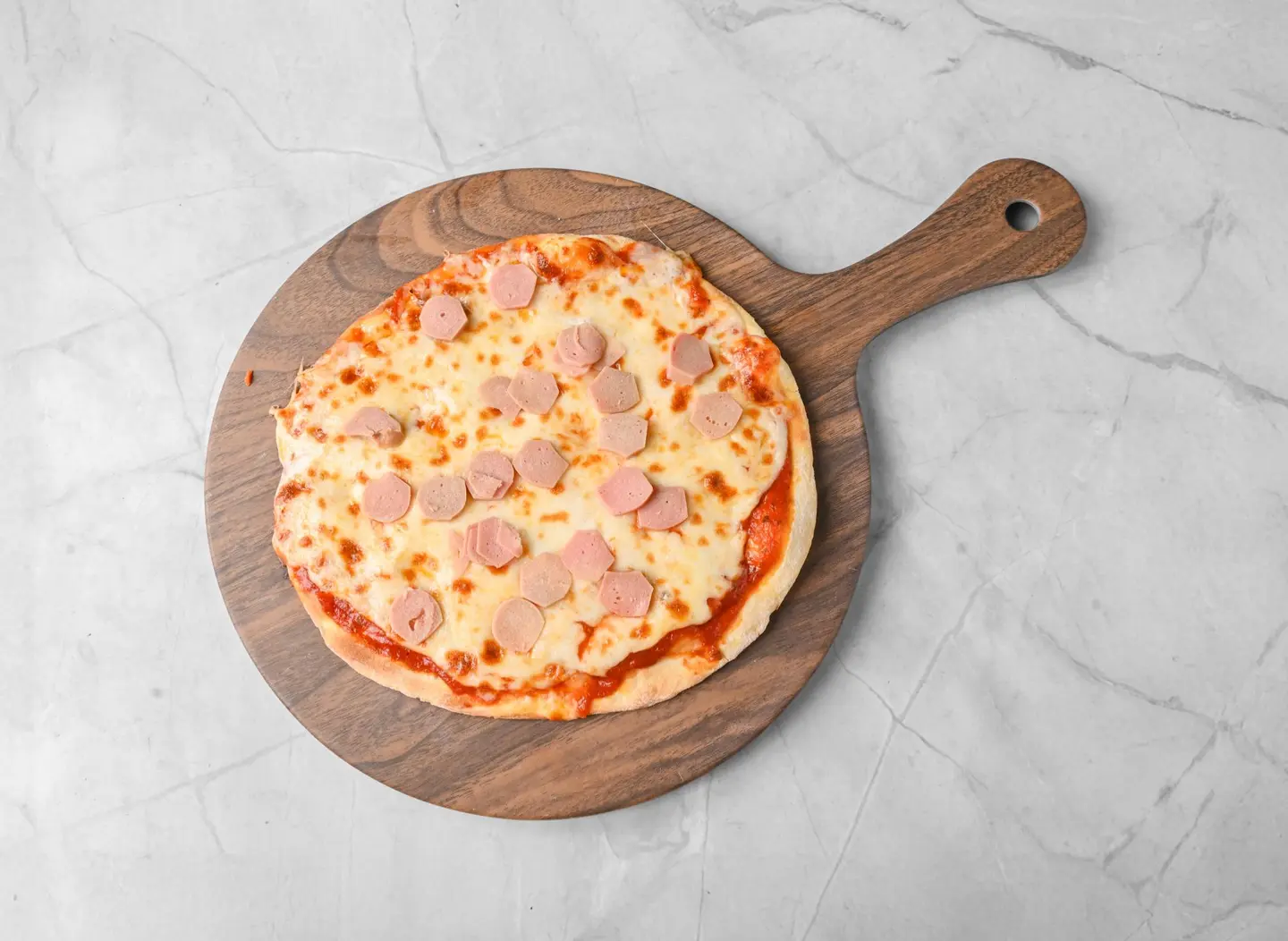 بيتزا نقانق صغير