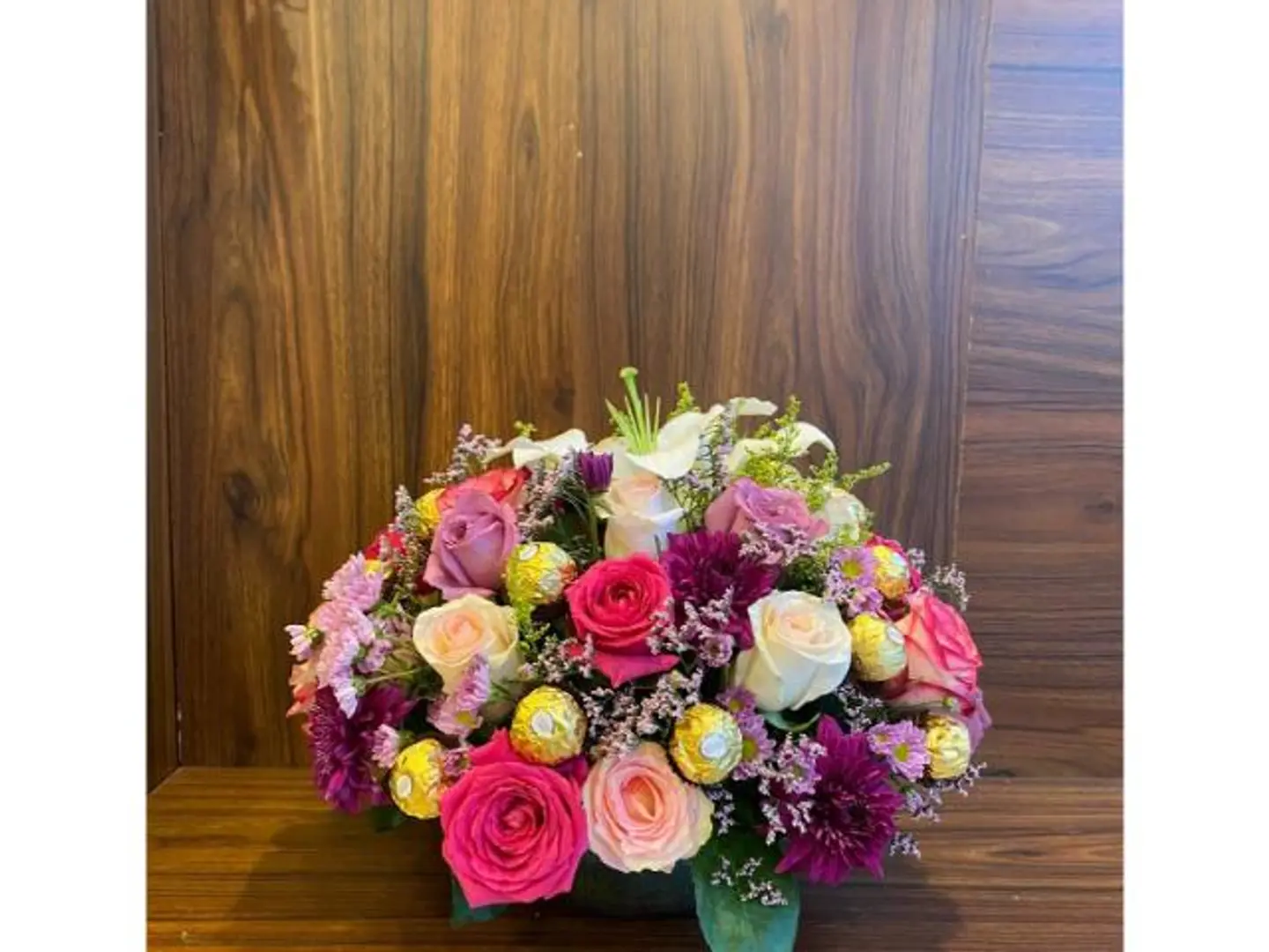 باقة طاوله مع الحلاوى