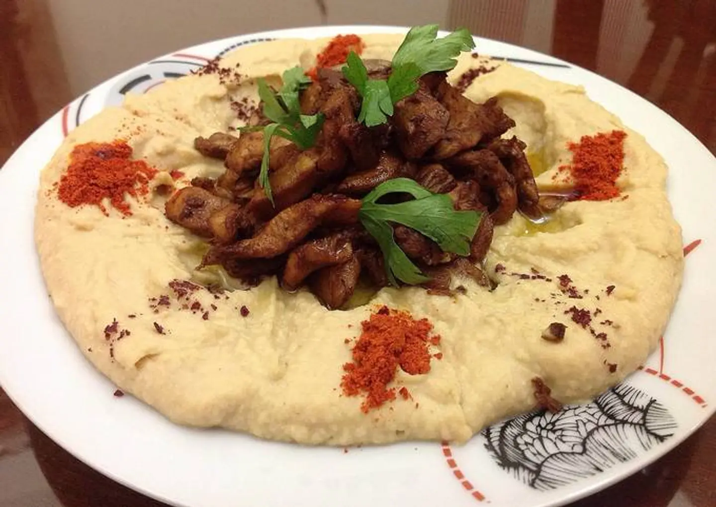 Hummus With Meat Shawarma
