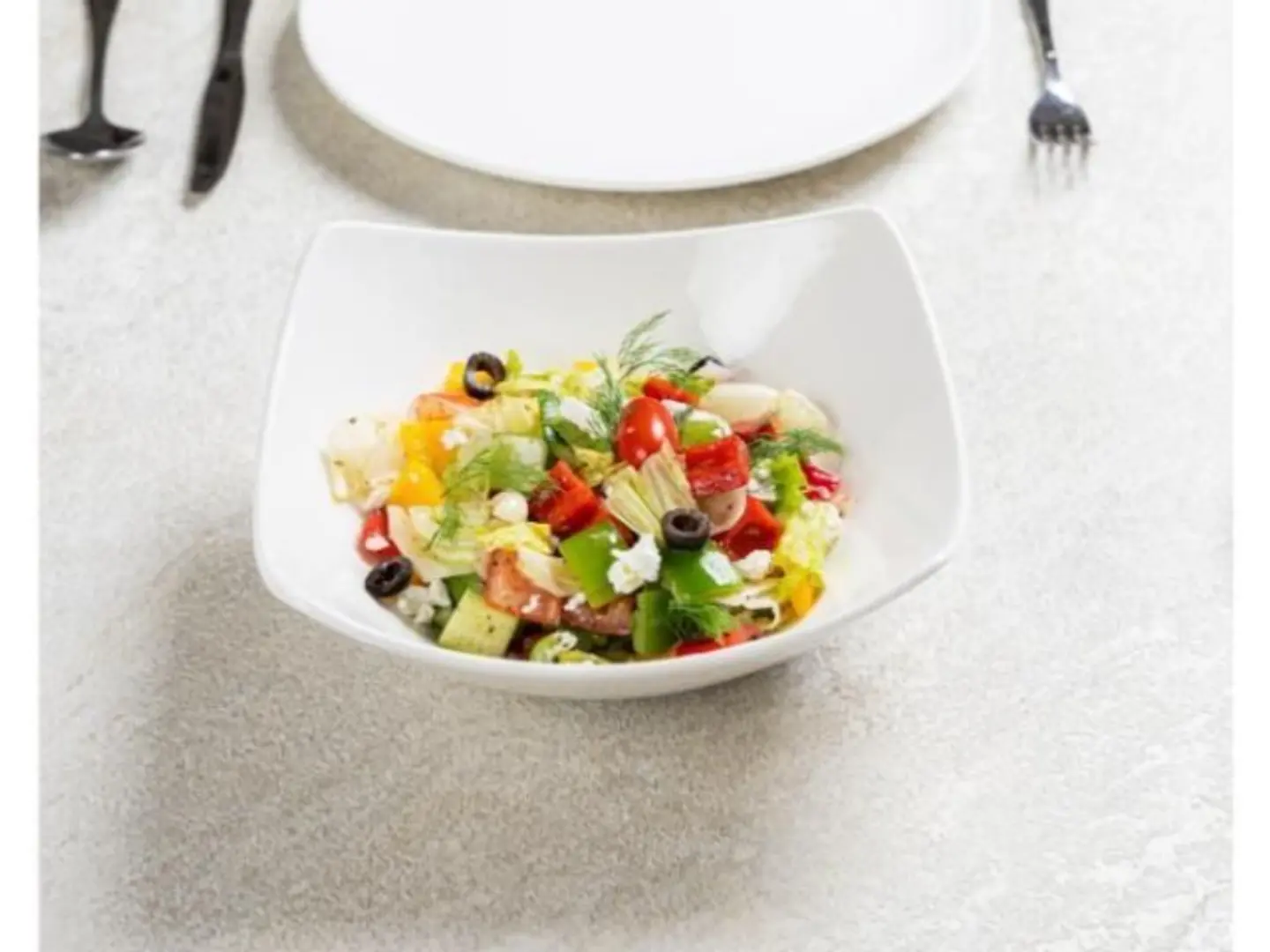 سلطة يونانيه